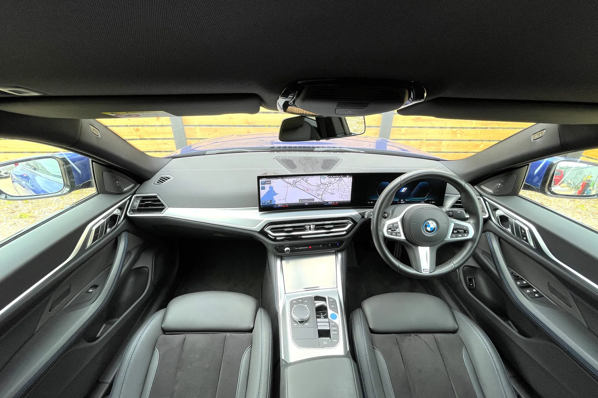 BMW I4 thumbnail image number 3