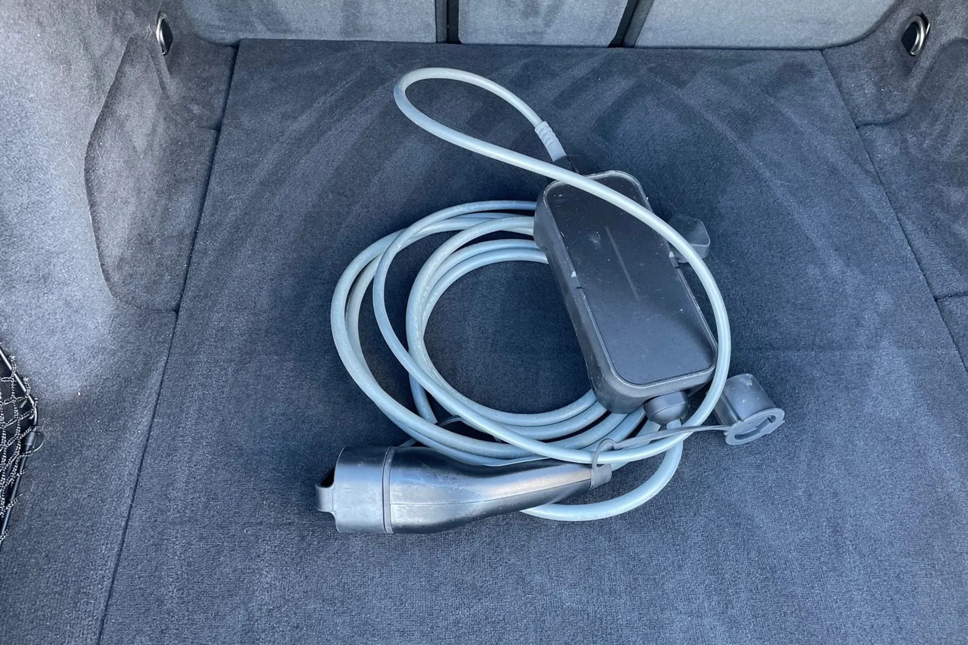 BMW I4 thumbnail image number 26