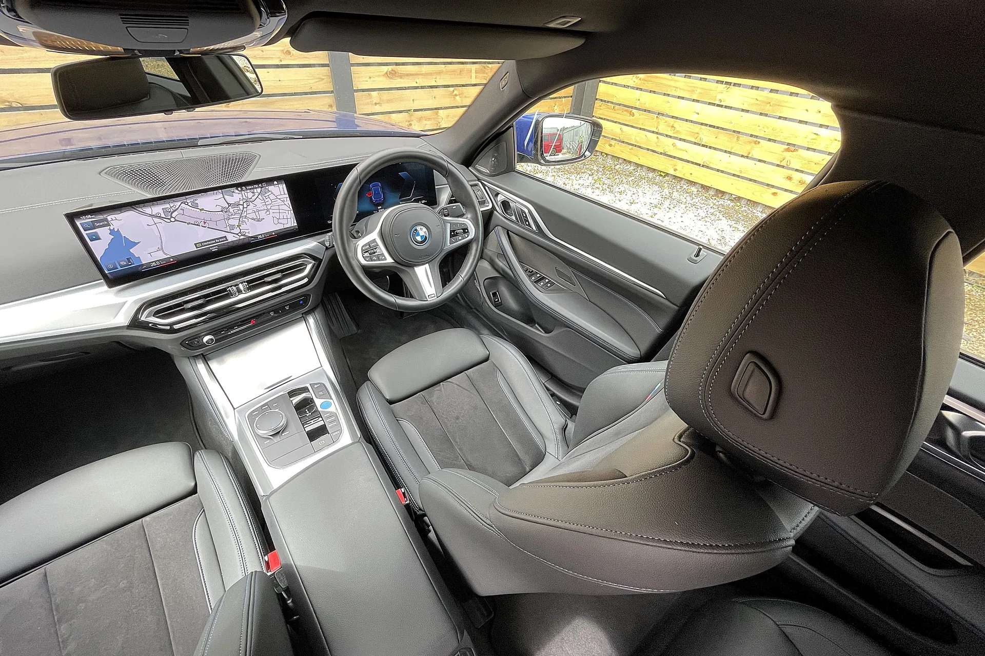 BMW I4 thumbnail image number 40