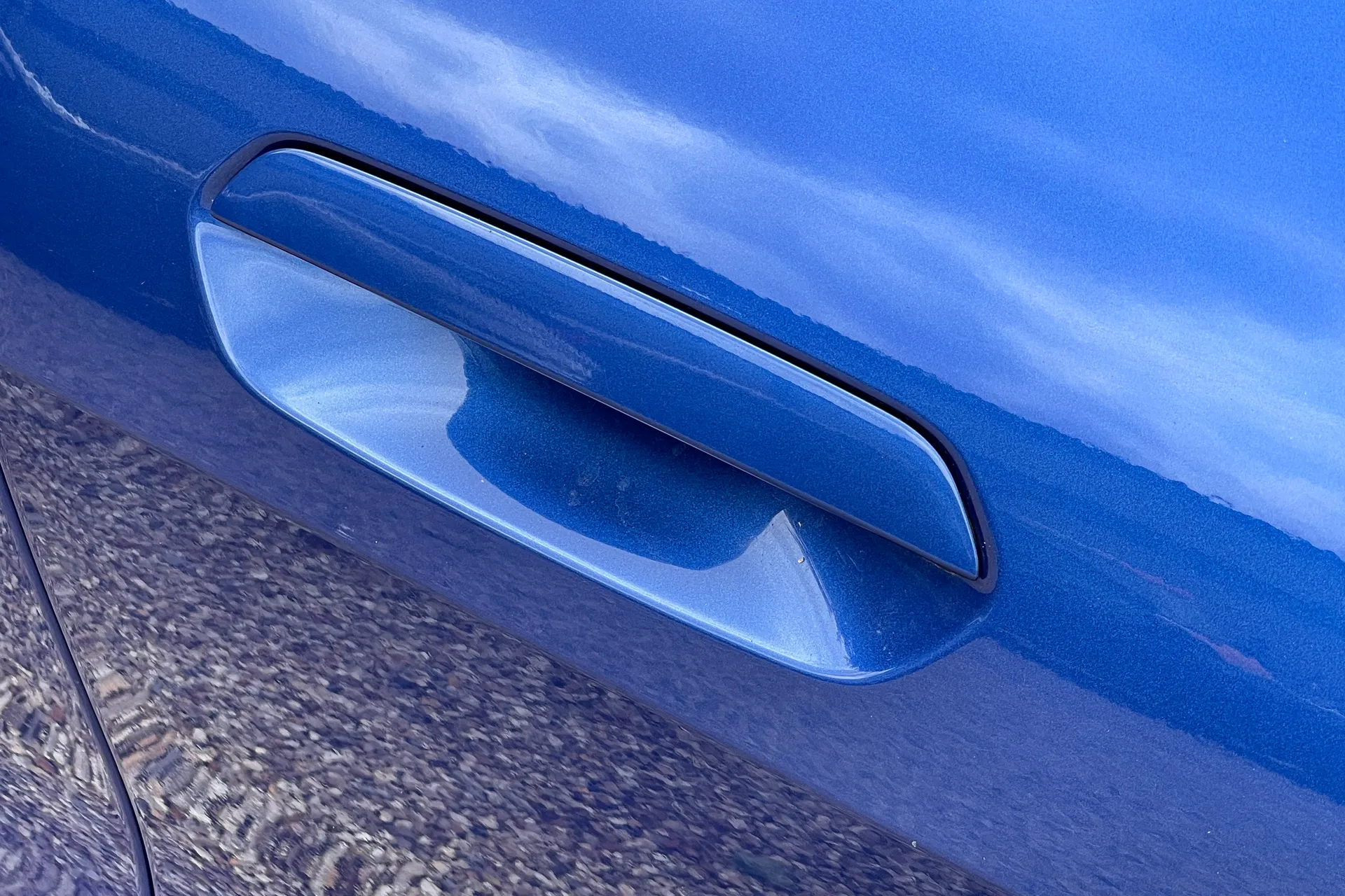 BMW I4 thumbnail image number 21
