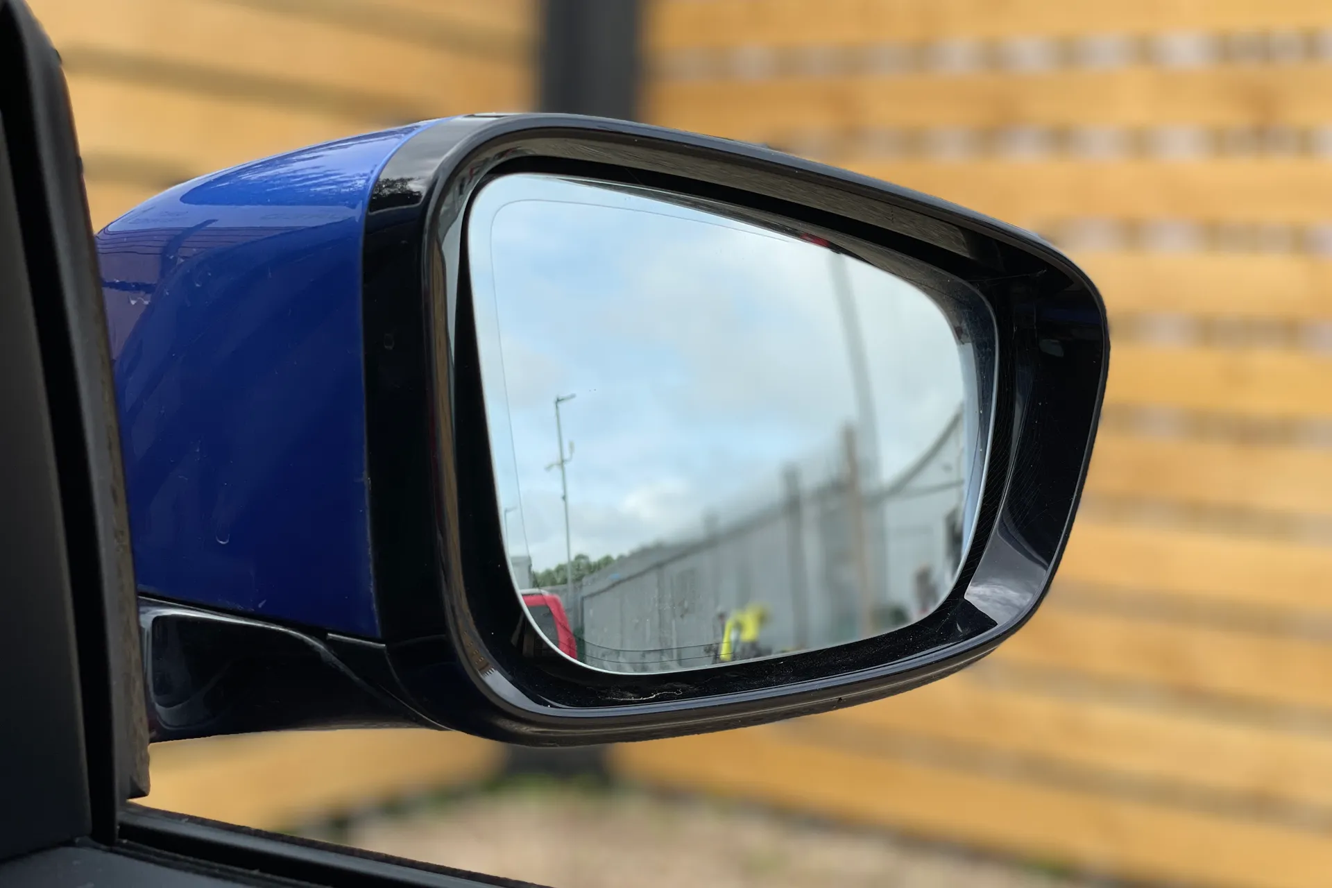 BMW I4 thumbnail image number 54
