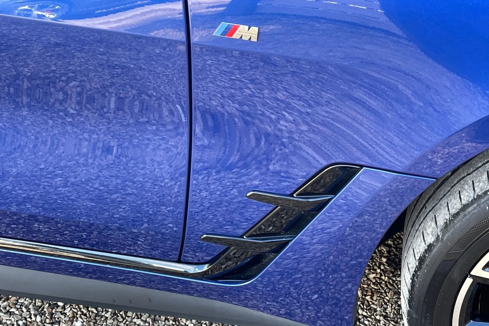 BMW I4 thumbnail image number 10