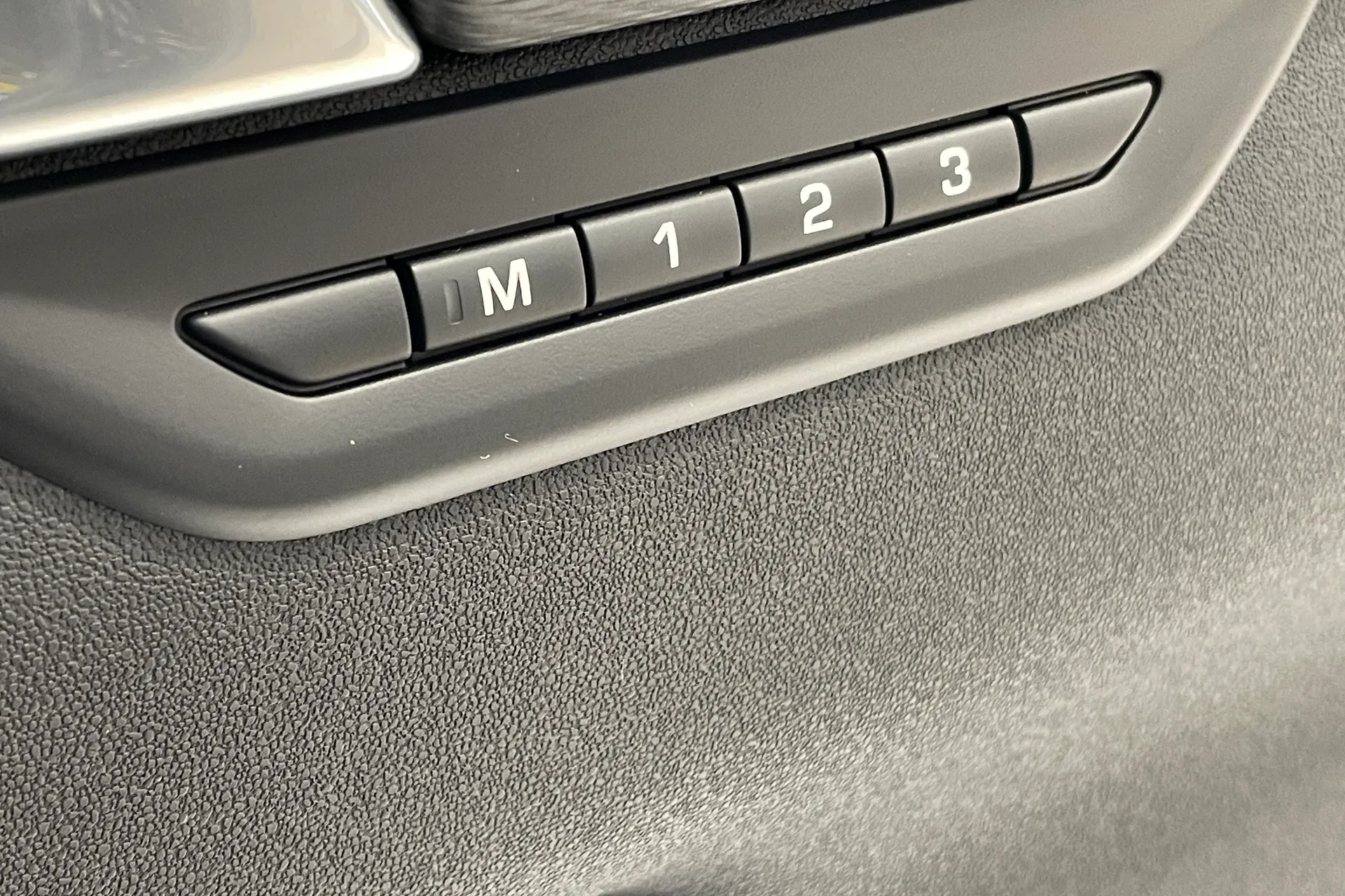 LAND ROVER DISCOVERY SPORT thumbnail image number 36