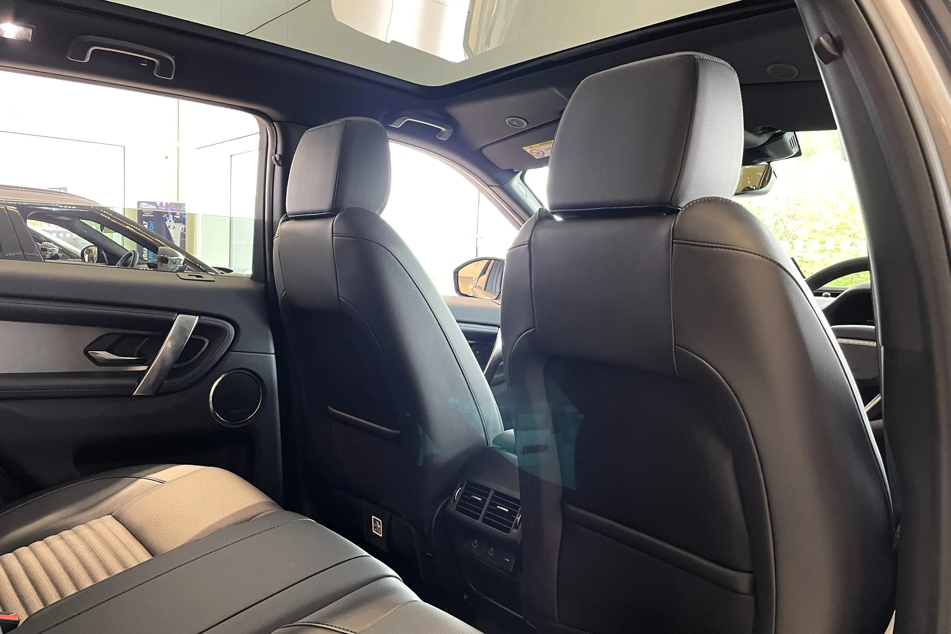 LAND ROVER DISCOVERY SPORT thumbnail image number 15