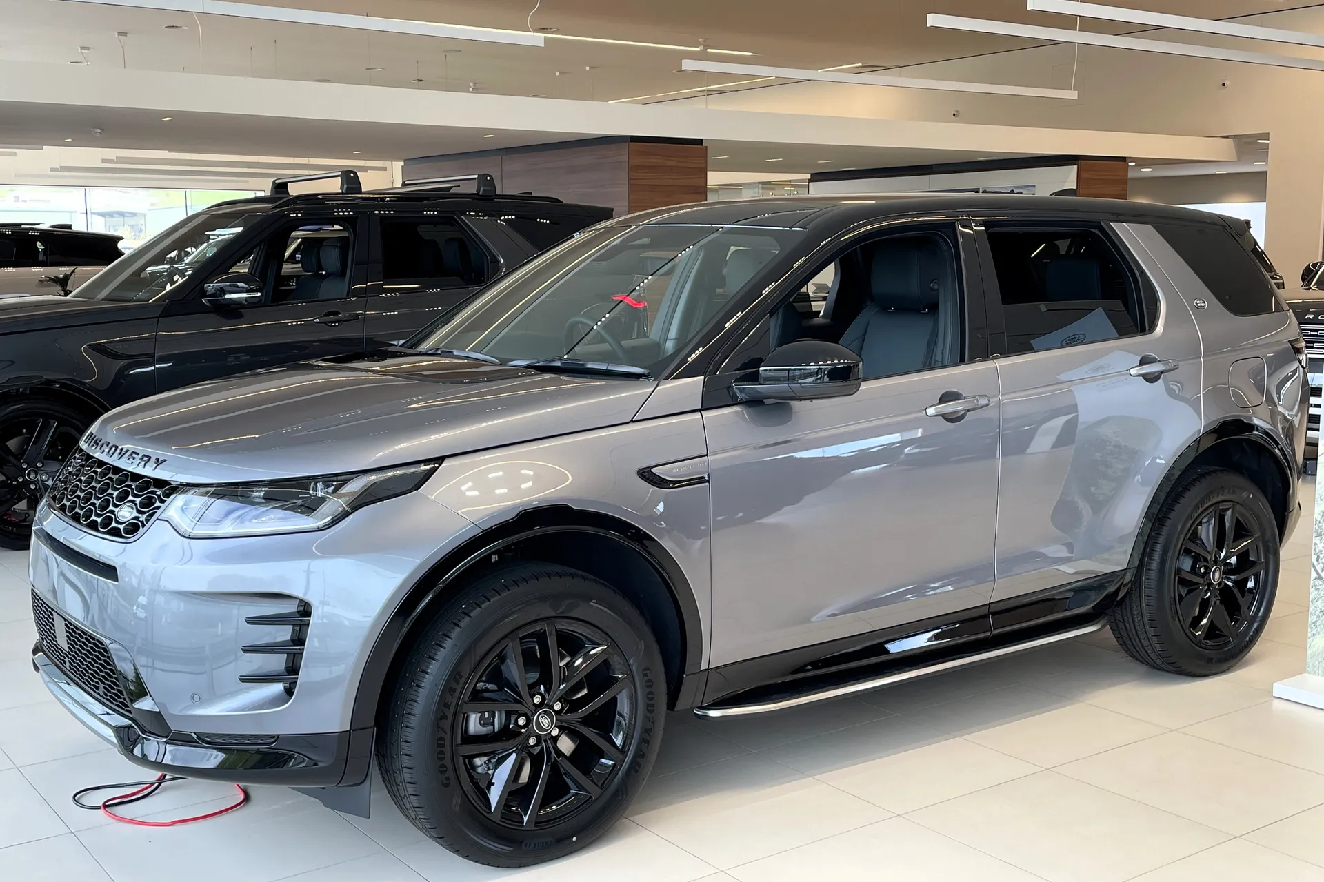 LAND ROVER DISCOVERY SPORT thumbnail image number 4