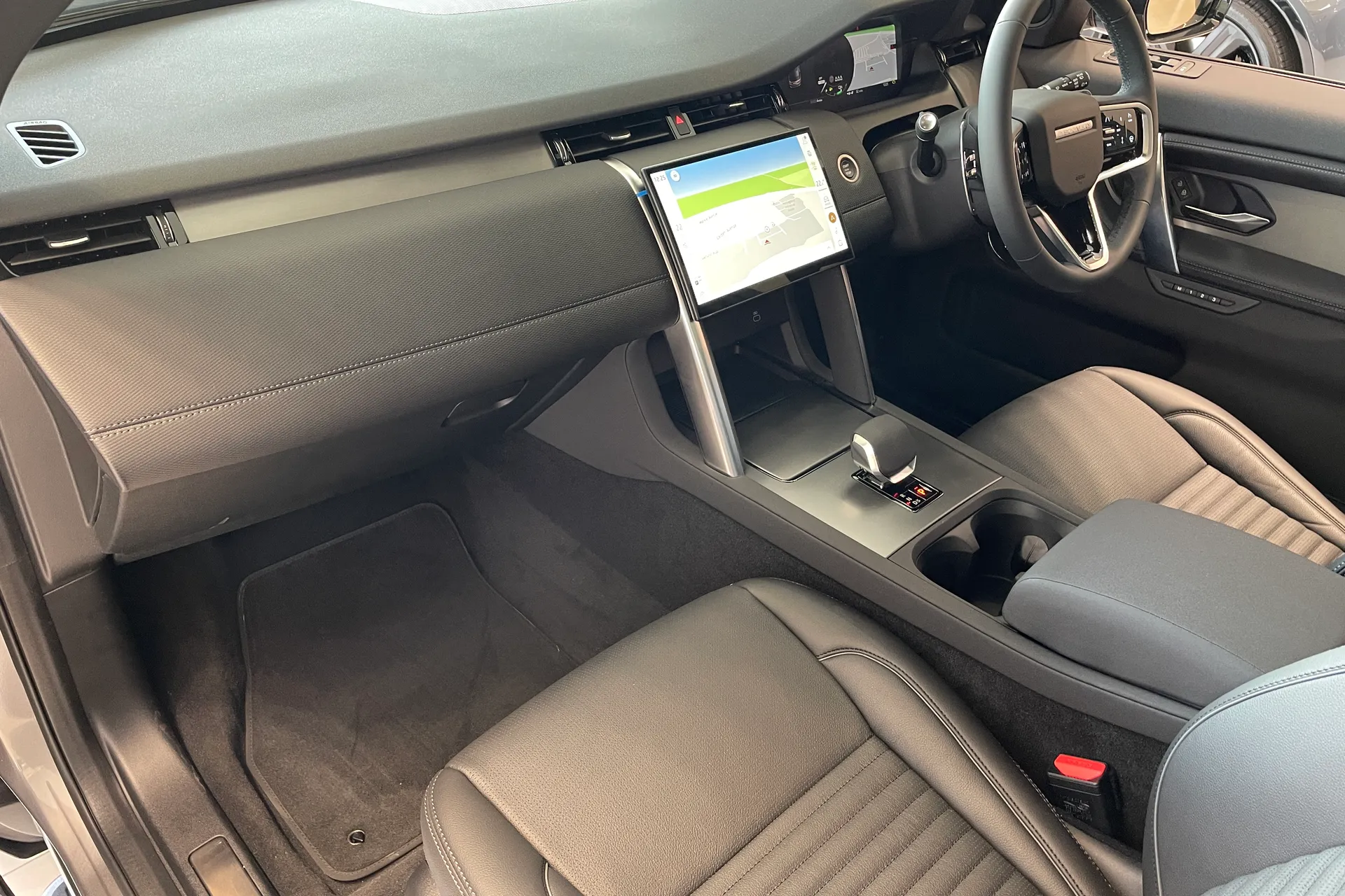 LAND ROVER DISCOVERY SPORT thumbnail image number 21
