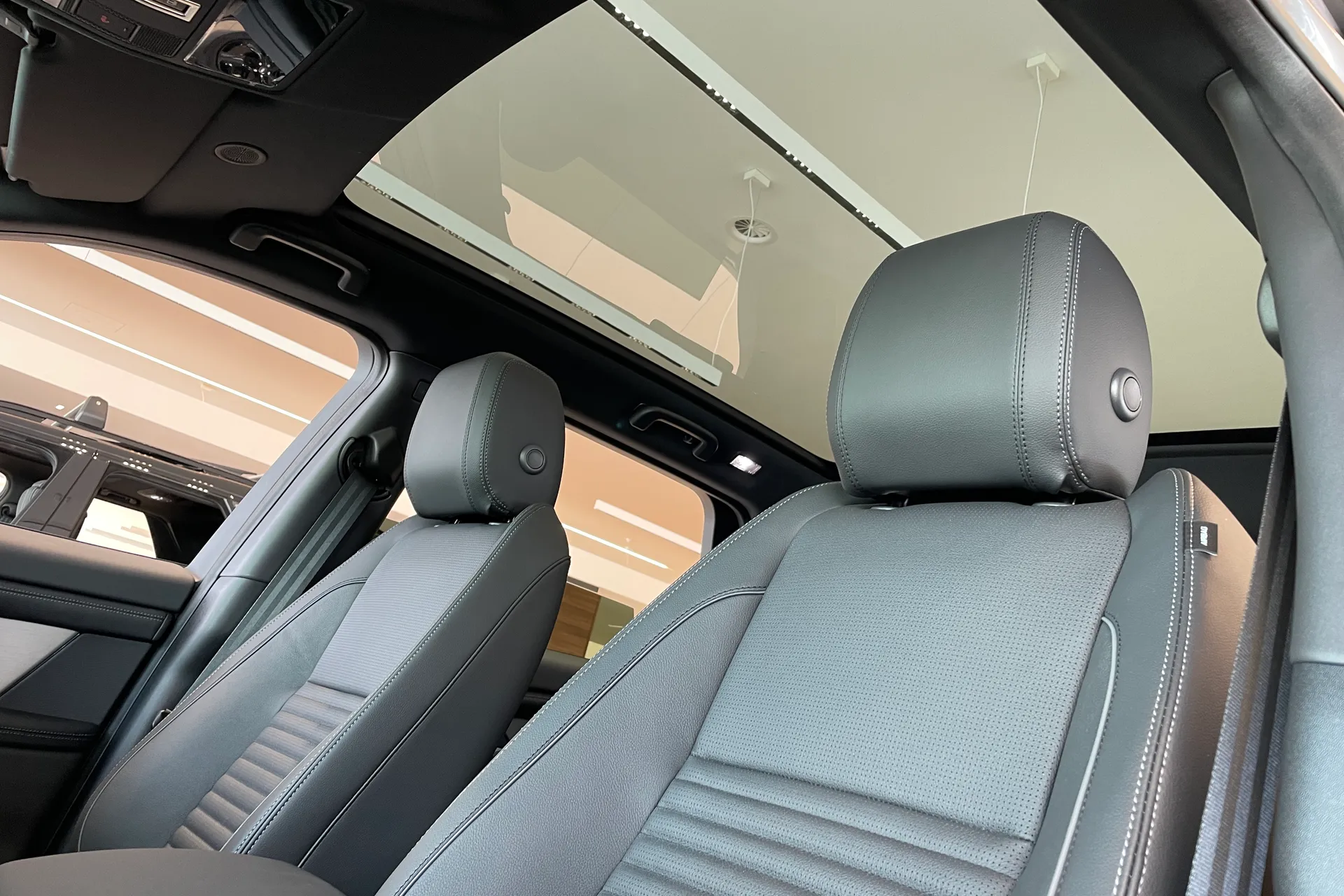 LAND ROVER DISCOVERY SPORT thumbnail image number 23