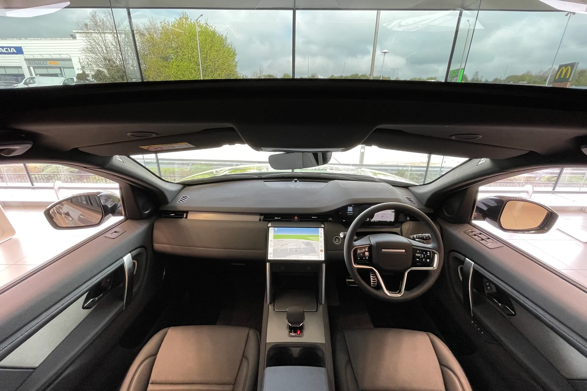 LAND ROVER DISCOVERY SPORT thumbnail image number 3
