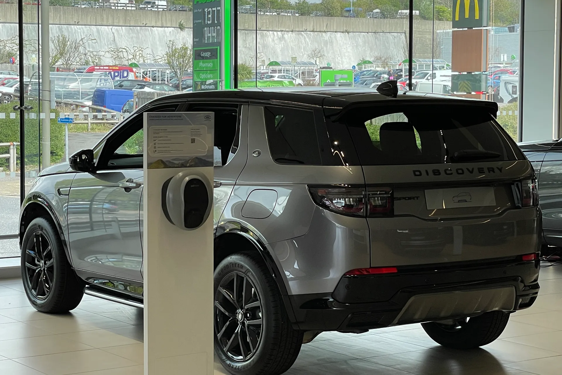 LAND ROVER DISCOVERY SPORT thumbnail image number 11