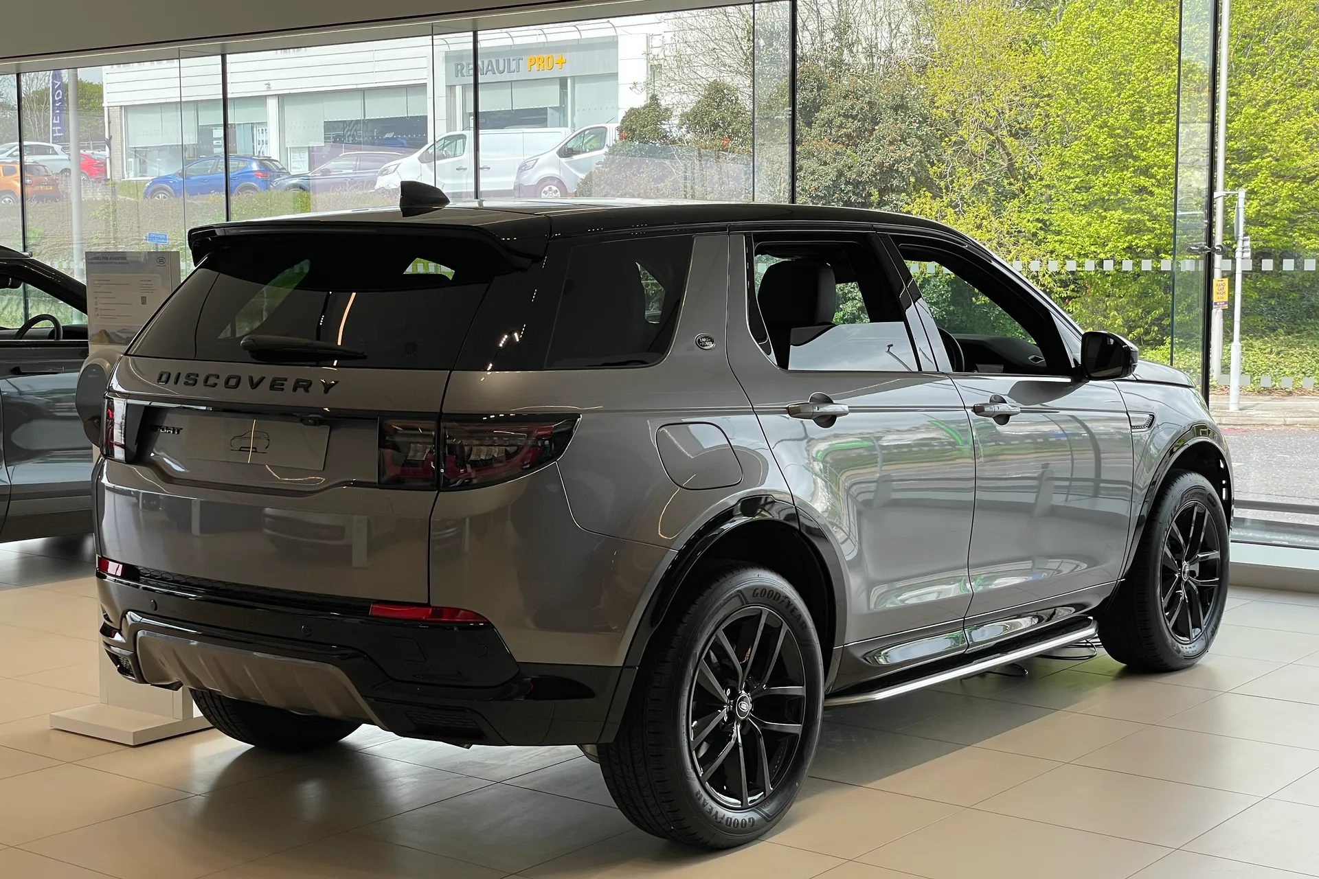 LAND ROVER DISCOVERY SPORT thumbnail image number 9