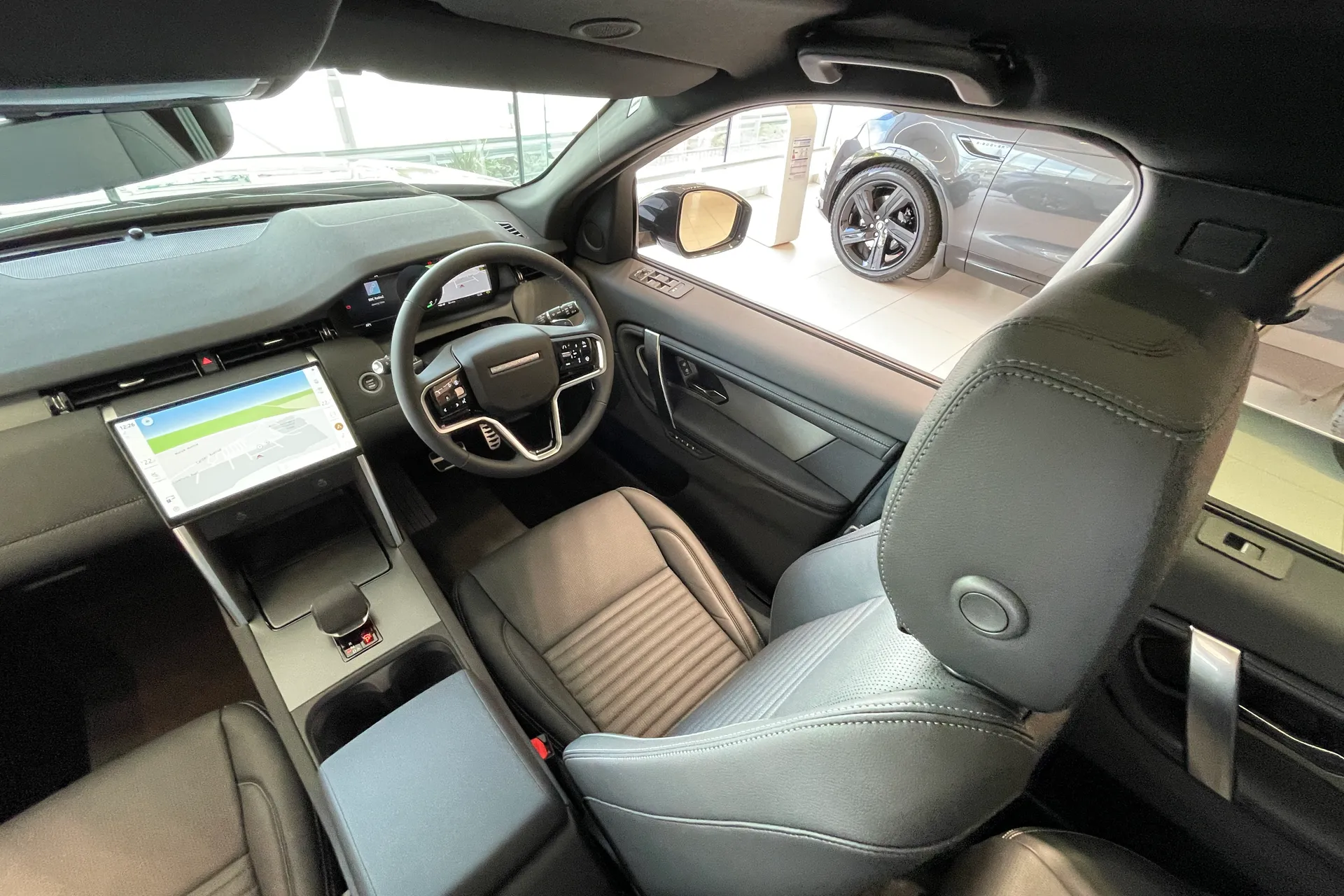 LAND ROVER DISCOVERY SPORT thumbnail image number 26