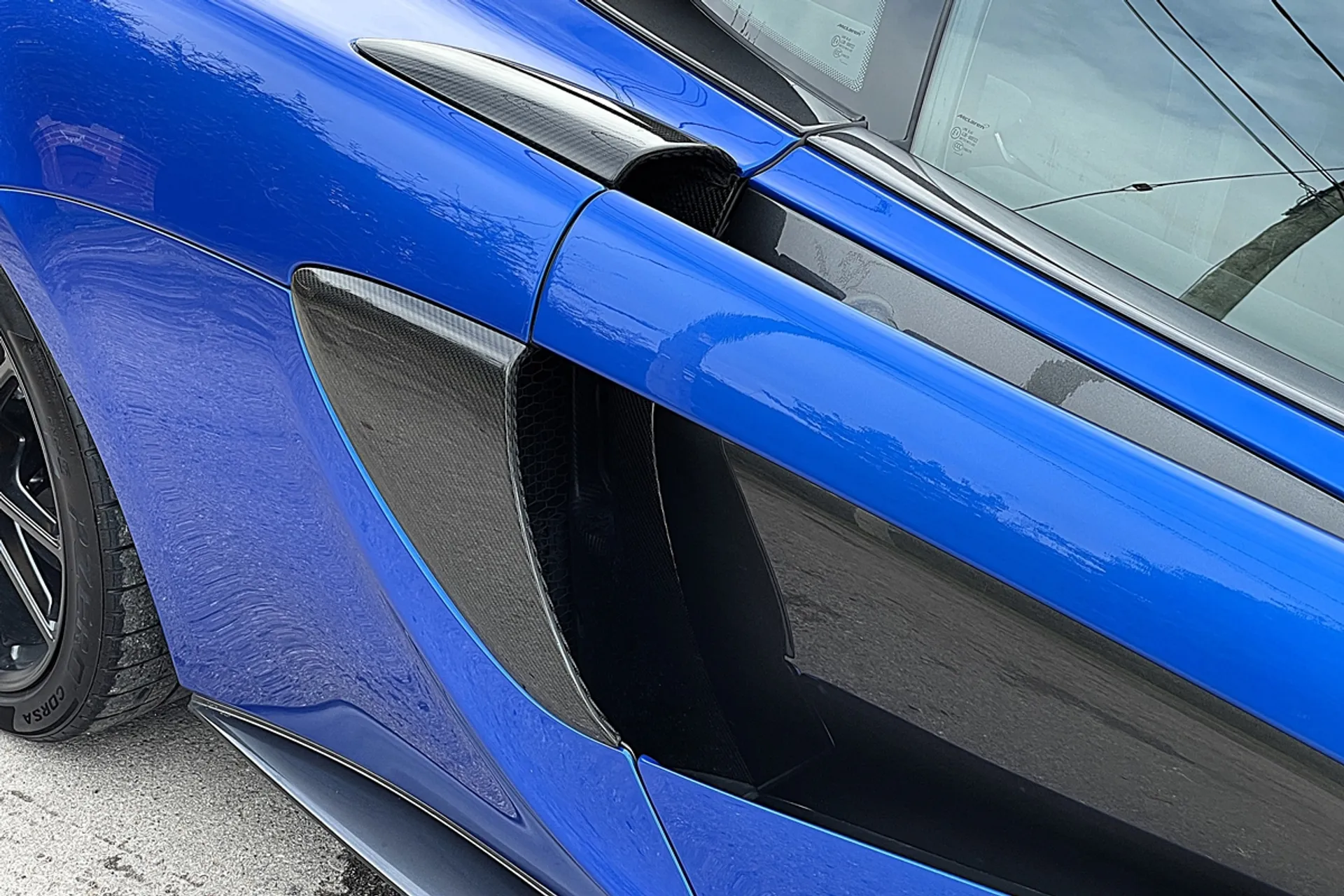 McLaren 570 thumbnail image number 18