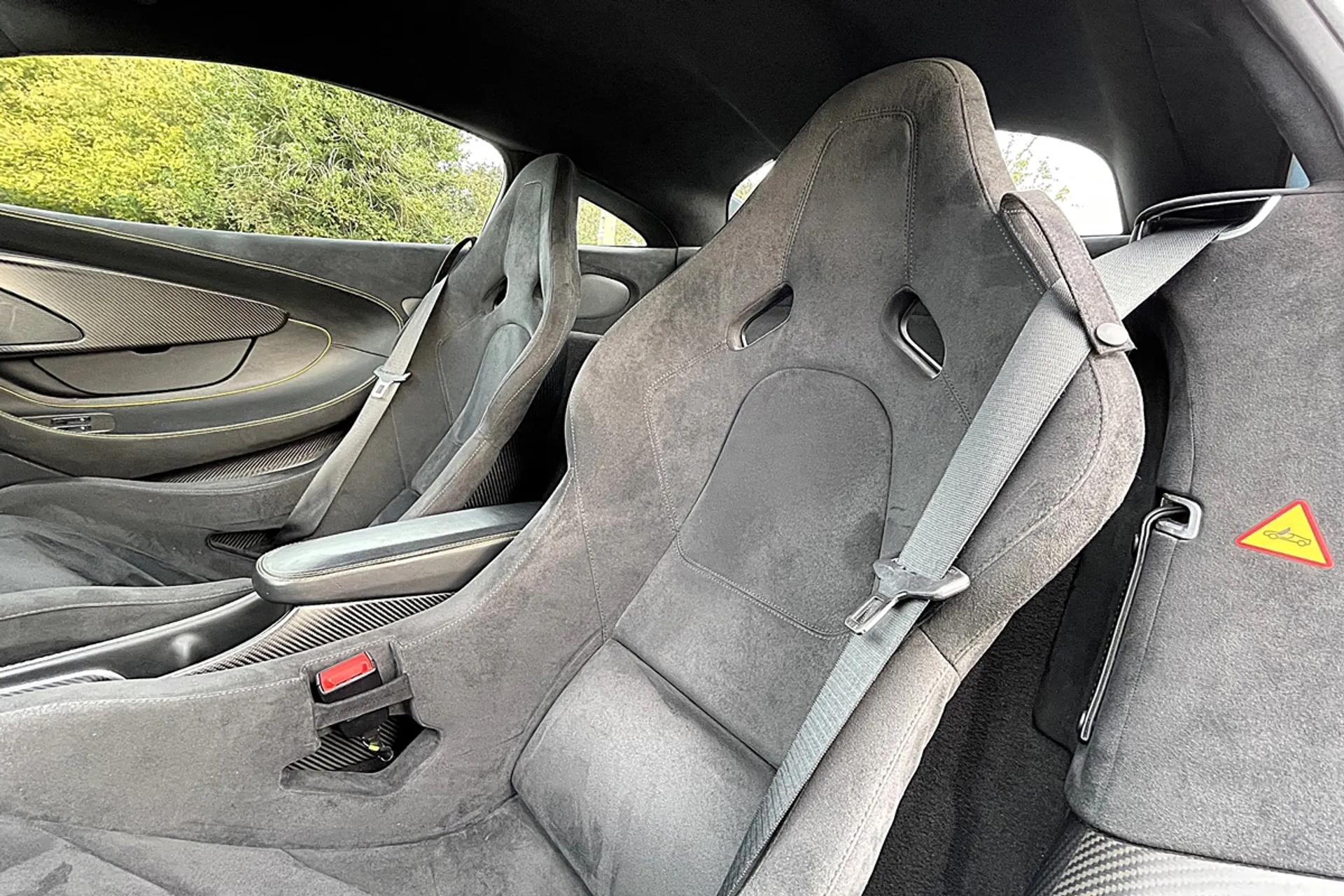 McLaren 570 thumbnail image number 13