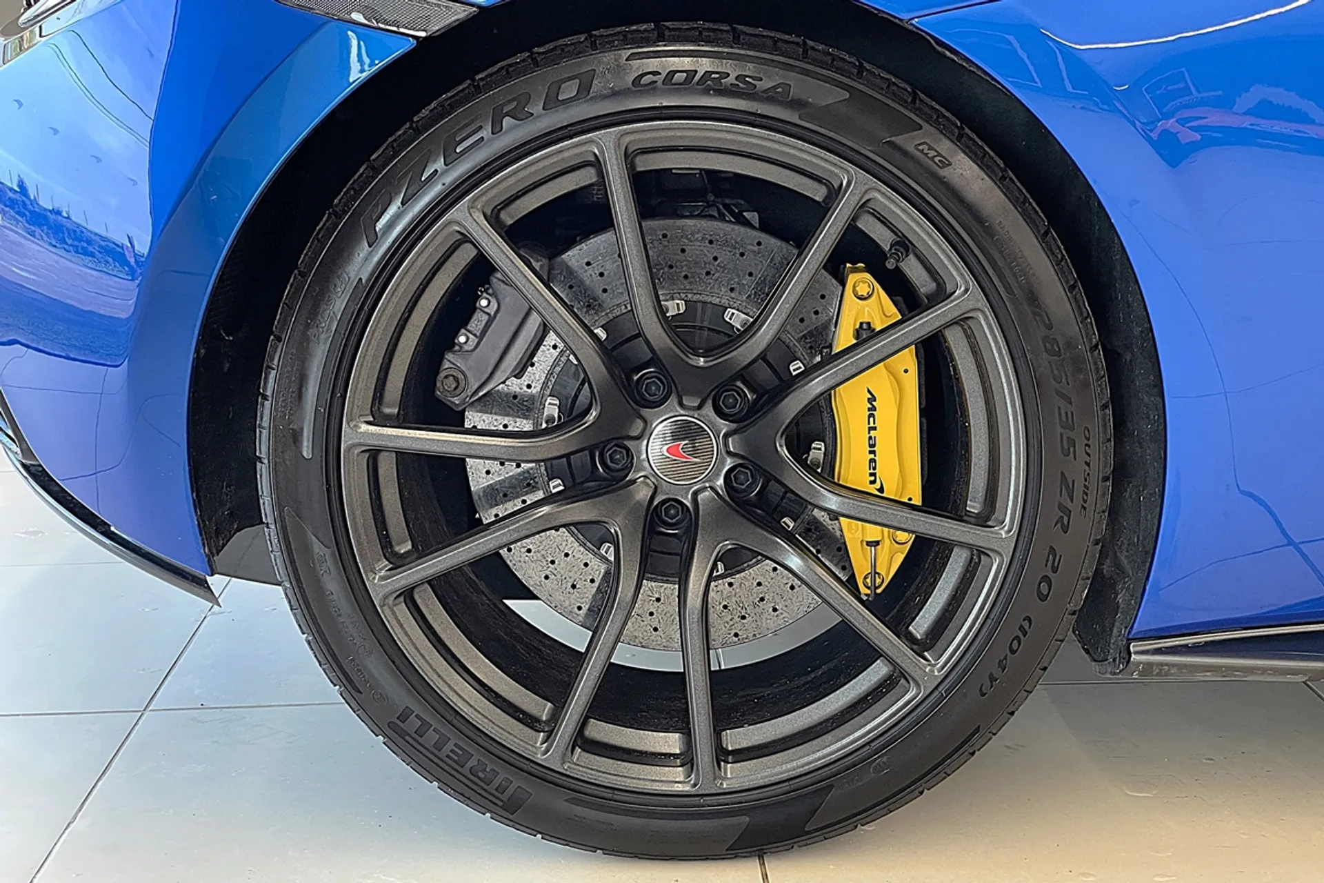 McLaren 570 thumbnail image number 4