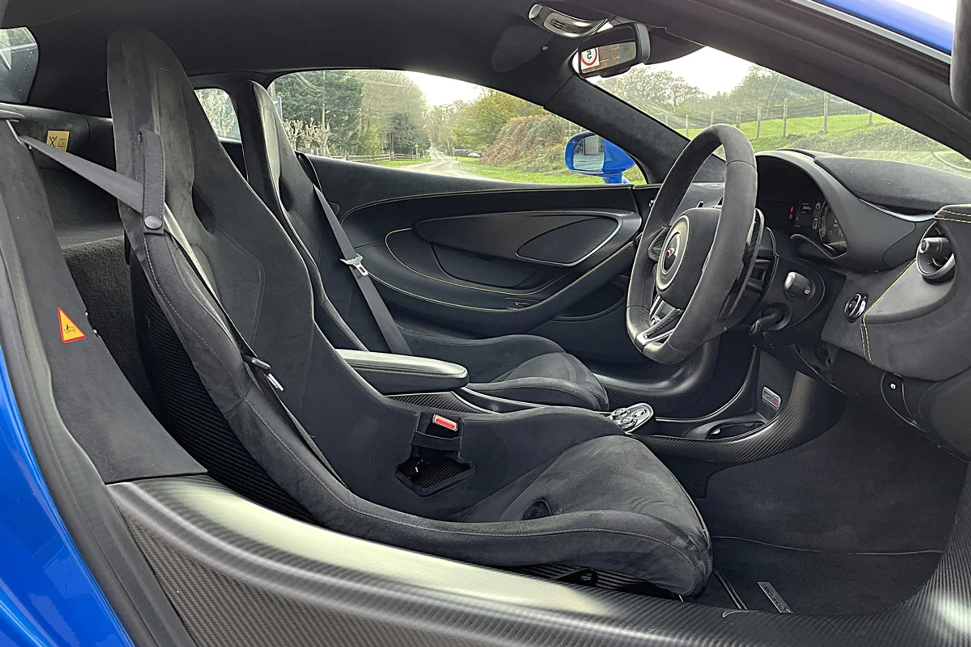 McLaren 570 thumbnail image number 23