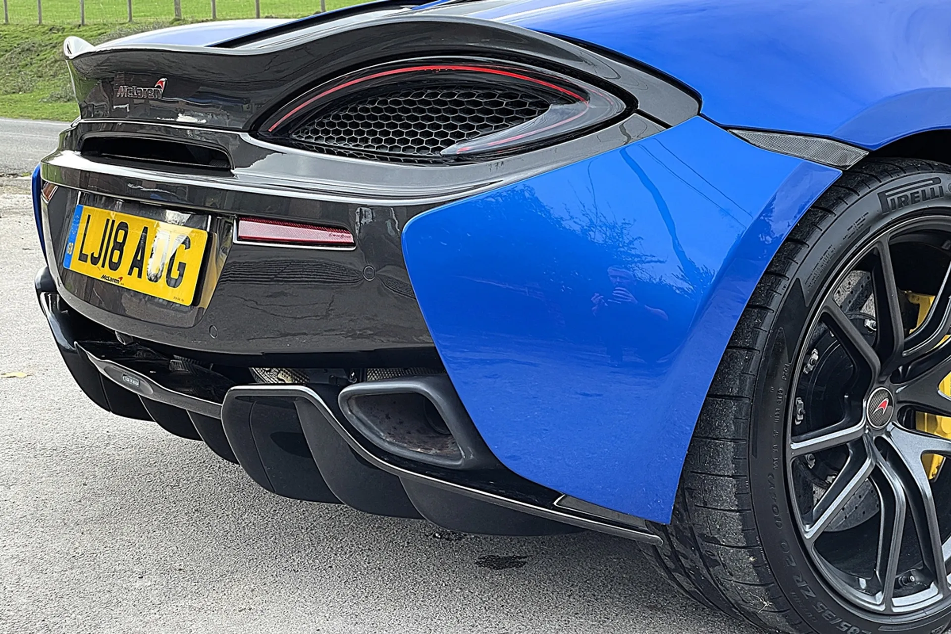 McLaren 570 thumbnail image number 52