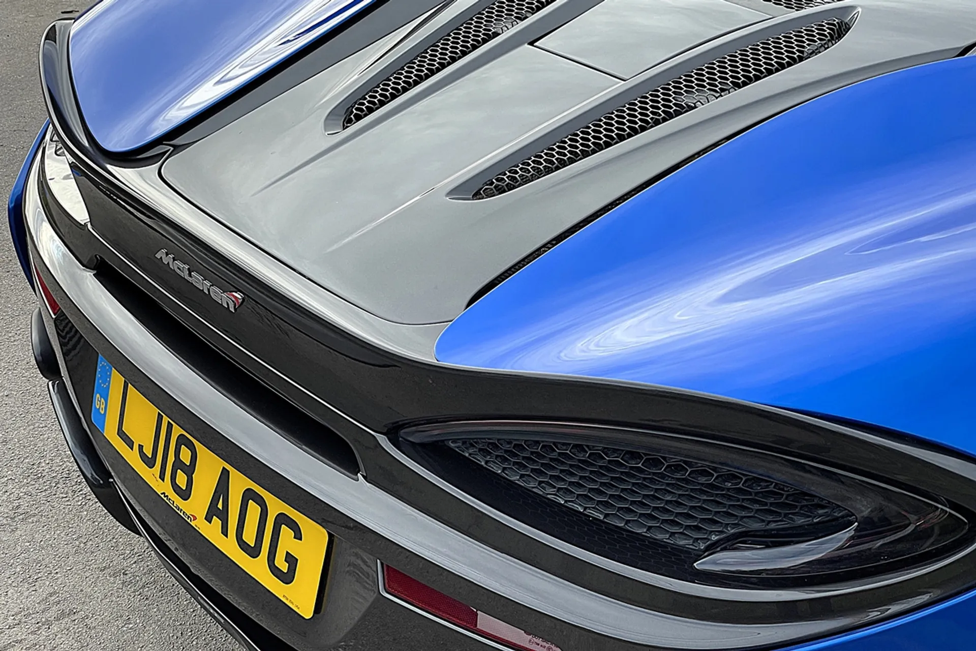 McLaren 570 thumbnail image number 20