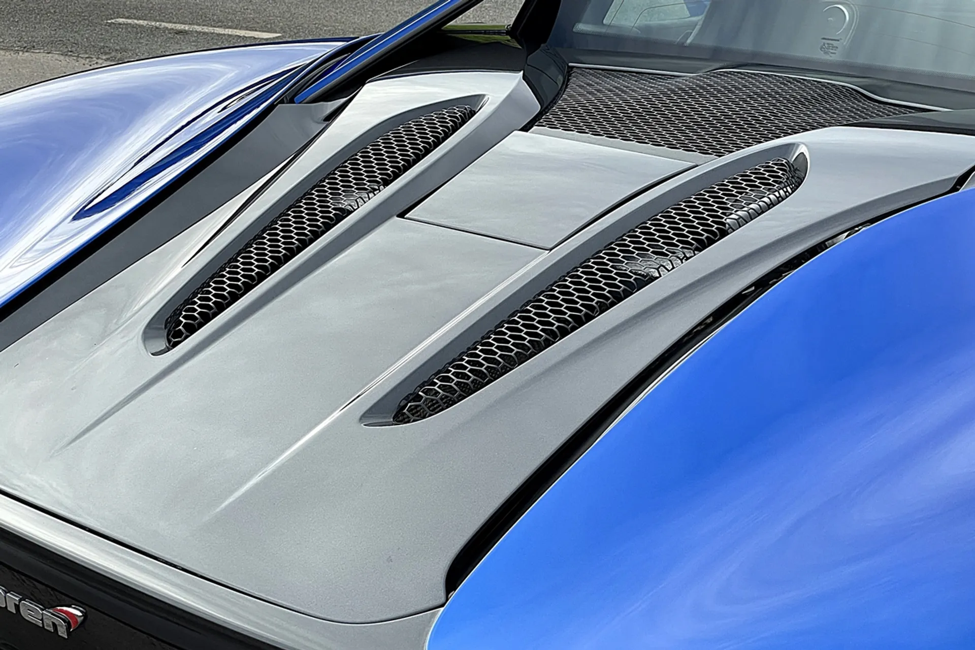 McLaren 570 thumbnail image number 21
