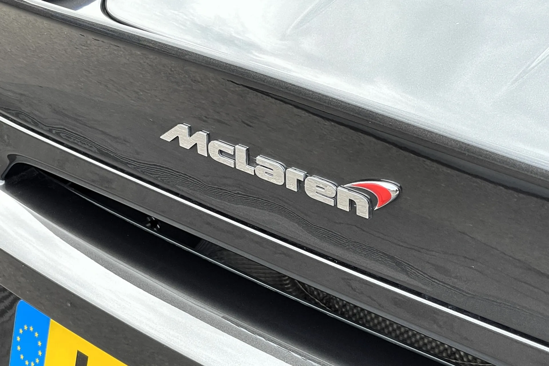 McLaren 570 thumbnail image number 54