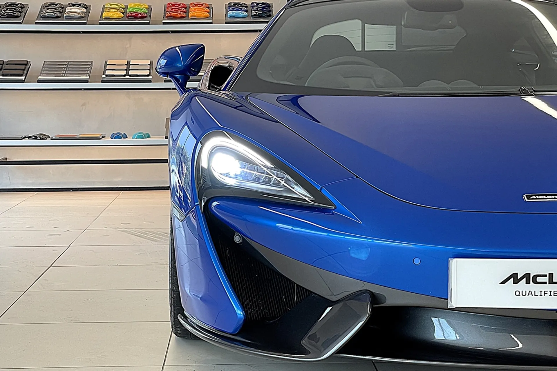 McLaren 570 thumbnail image number 10
