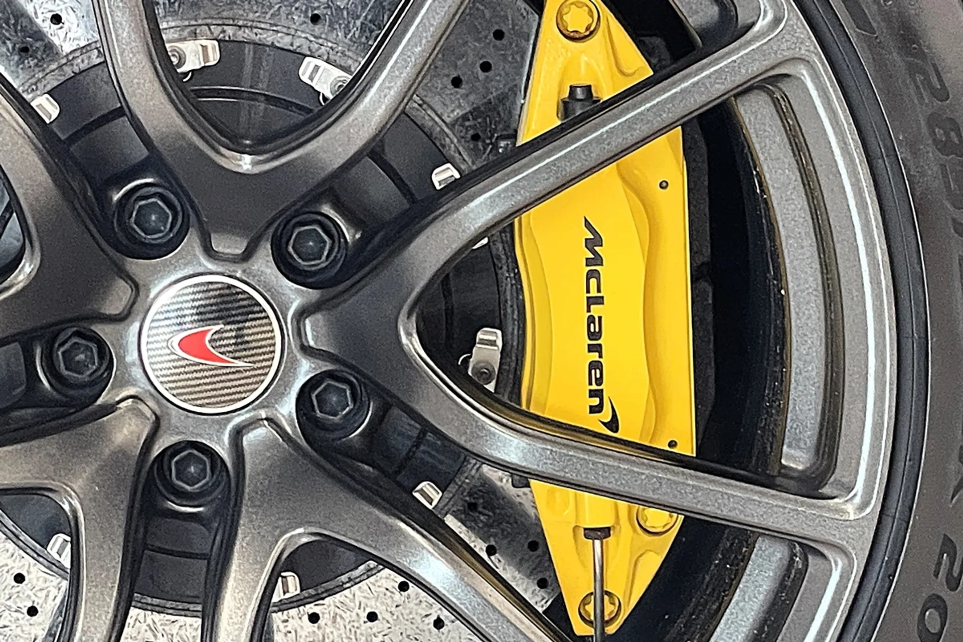McLaren 570 thumbnail image number 5