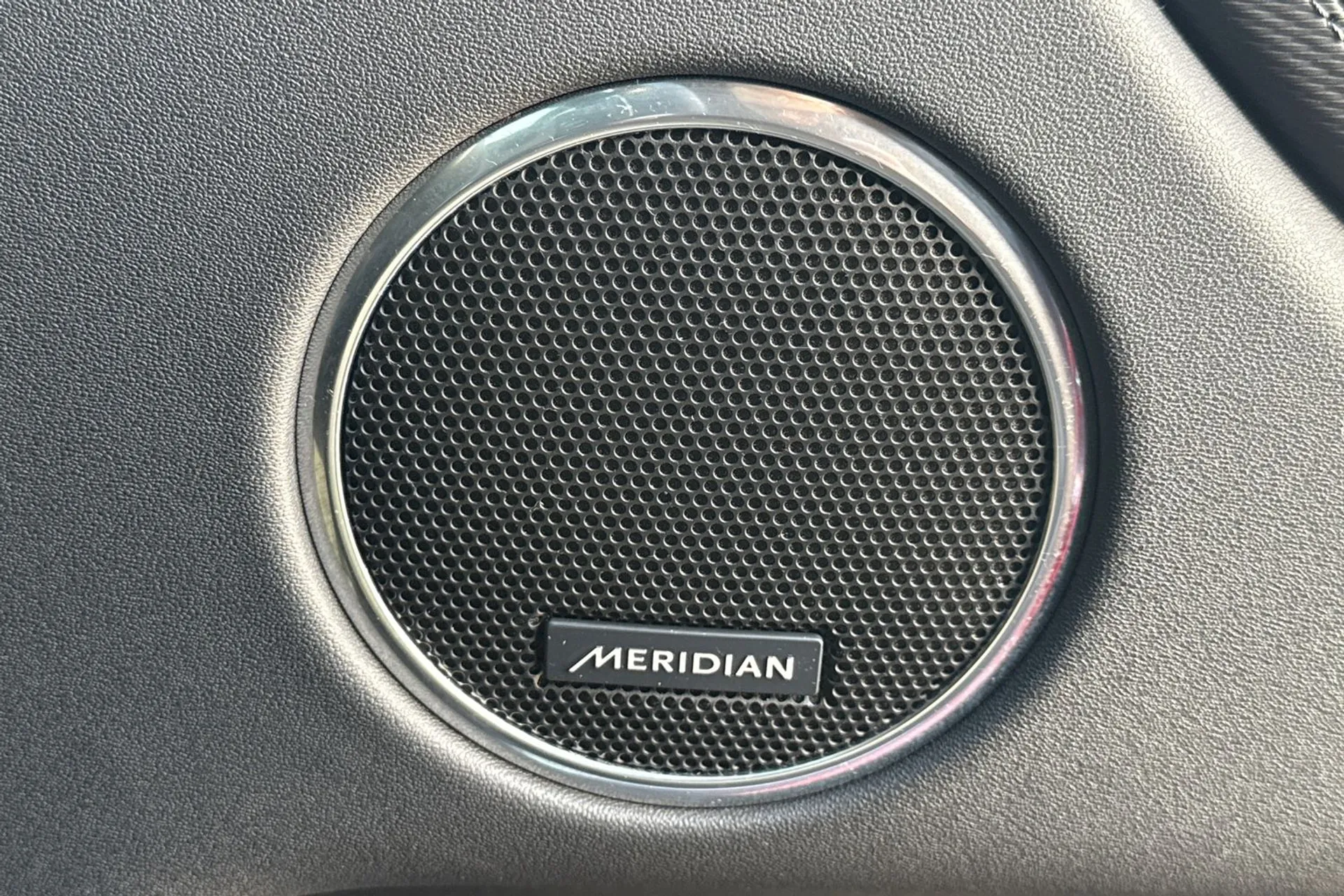 LAND ROVER DISCOVERY SPORT thumbnail image number 48