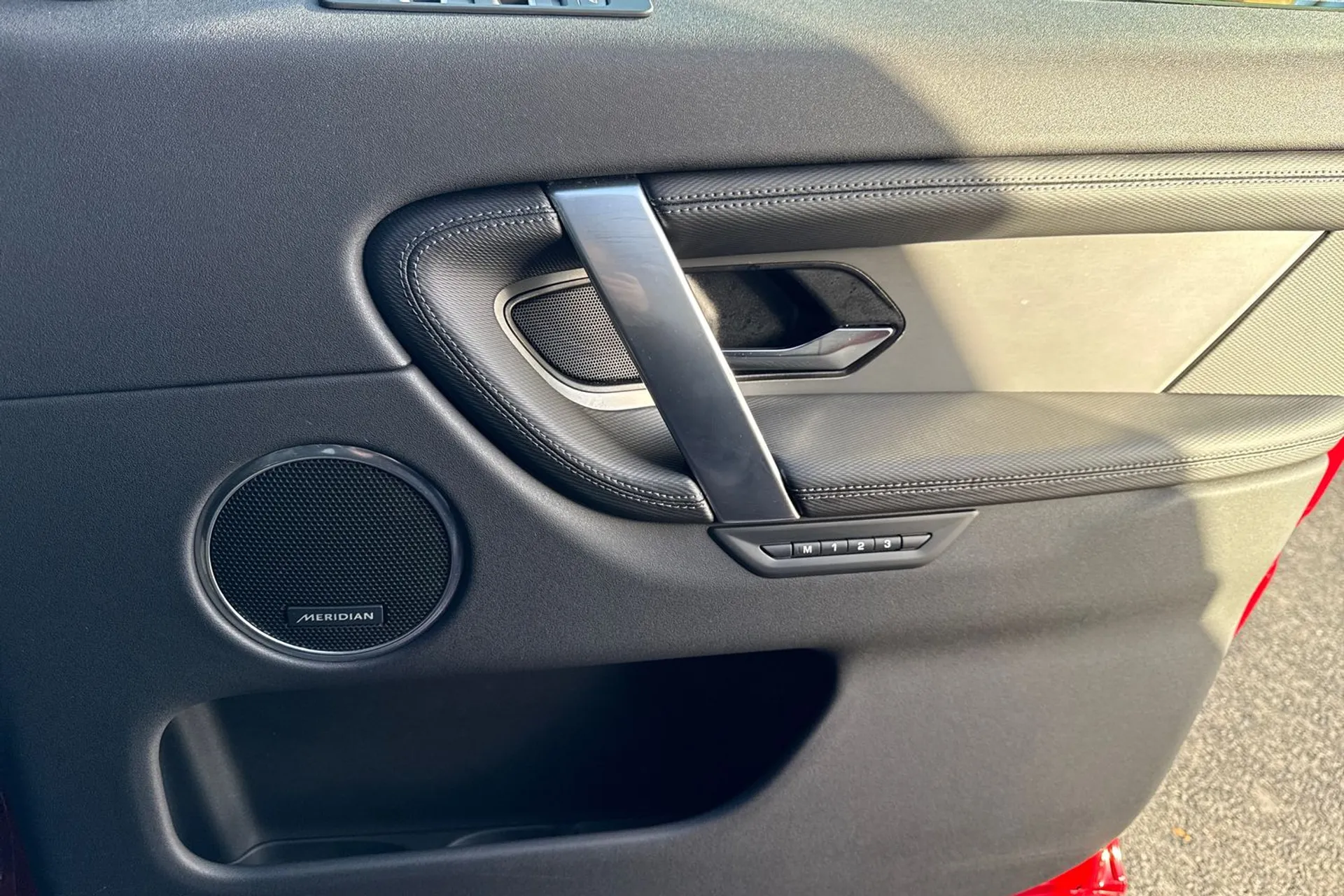 LAND ROVER DISCOVERY SPORT thumbnail image number 47