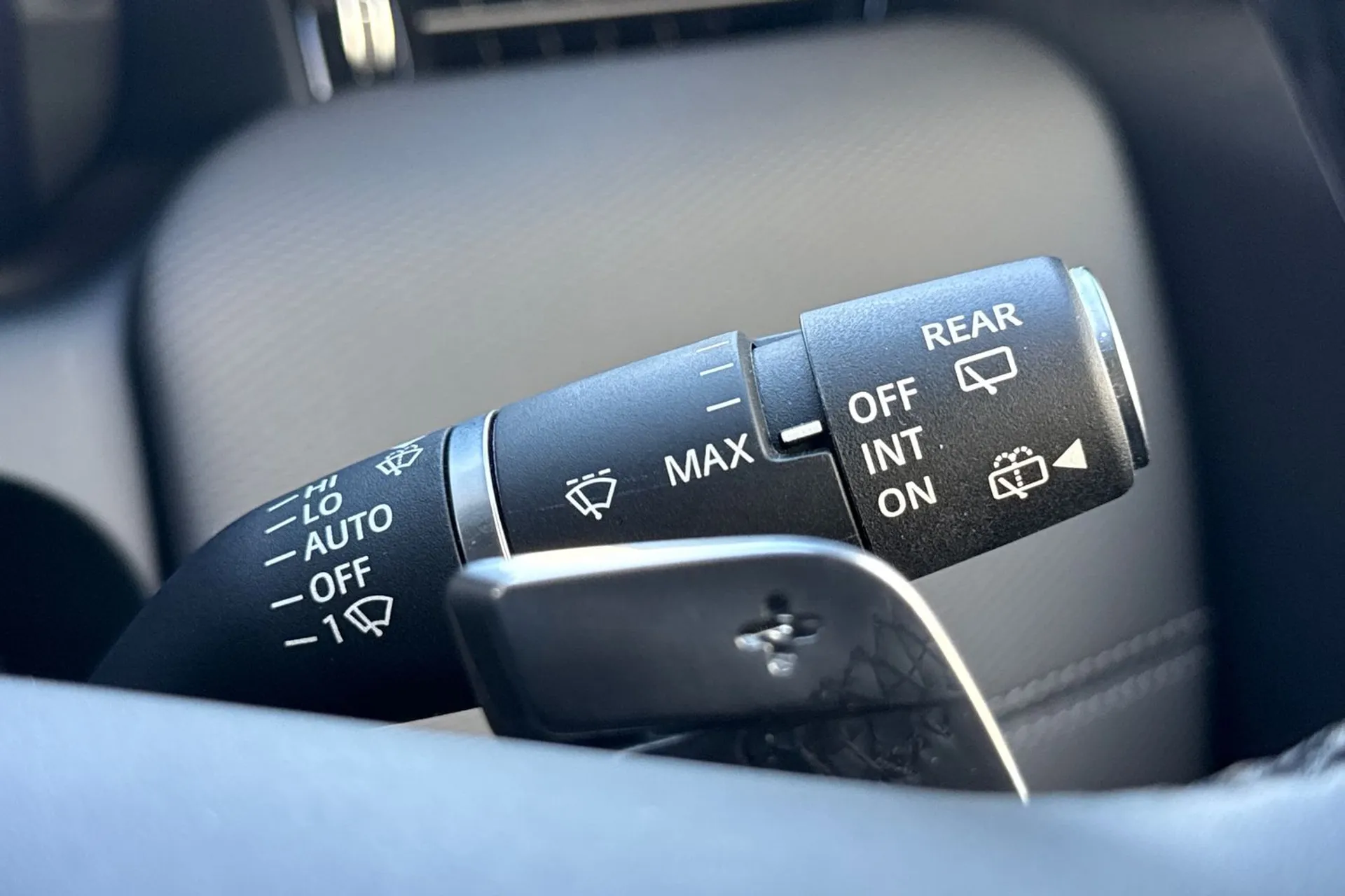 LAND ROVER DISCOVERY SPORT thumbnail image number 63