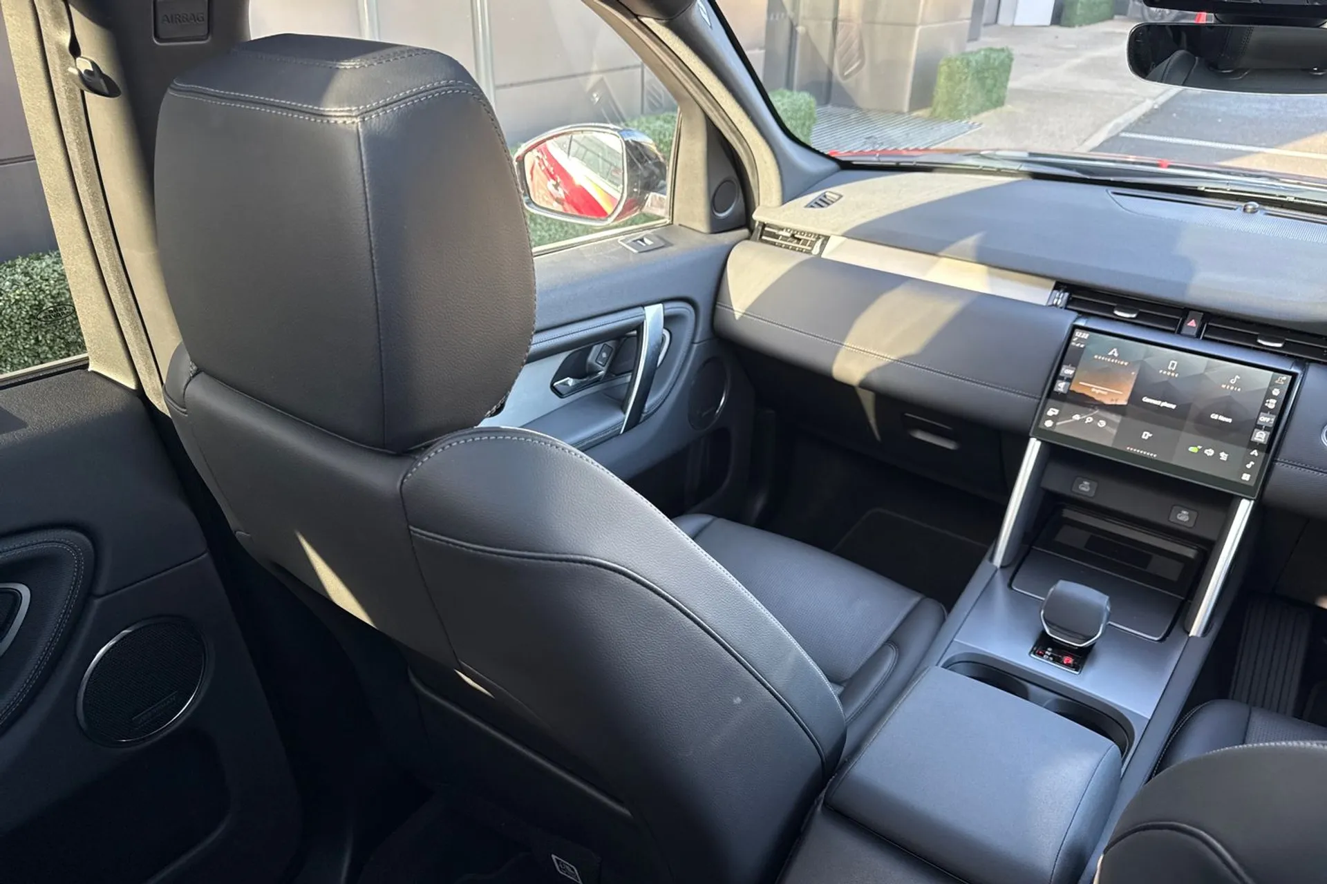 LAND ROVER DISCOVERY SPORT thumbnail image number 40