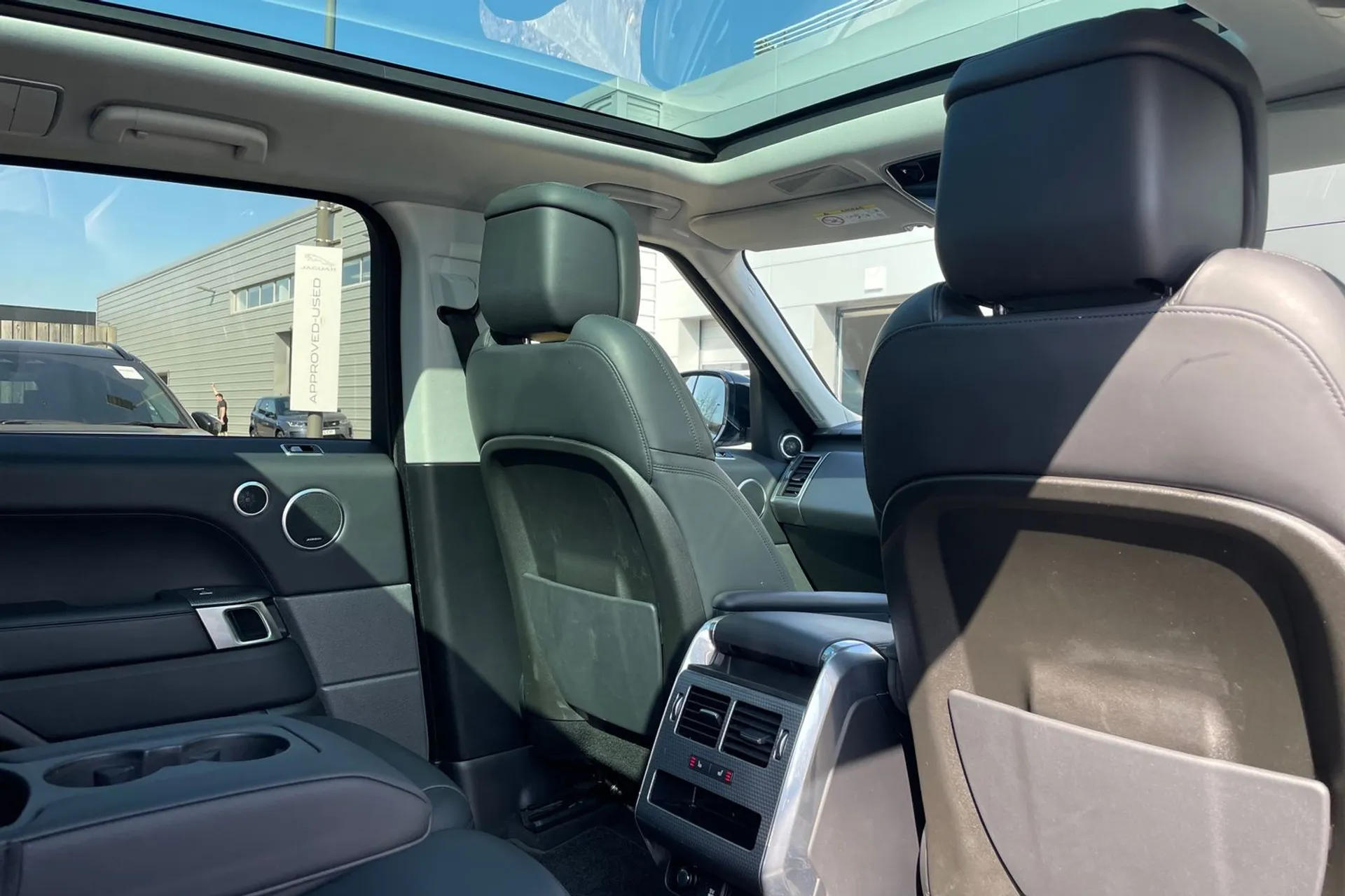 LAND ROVER RANGE ROVER SPORT thumbnail image number 29