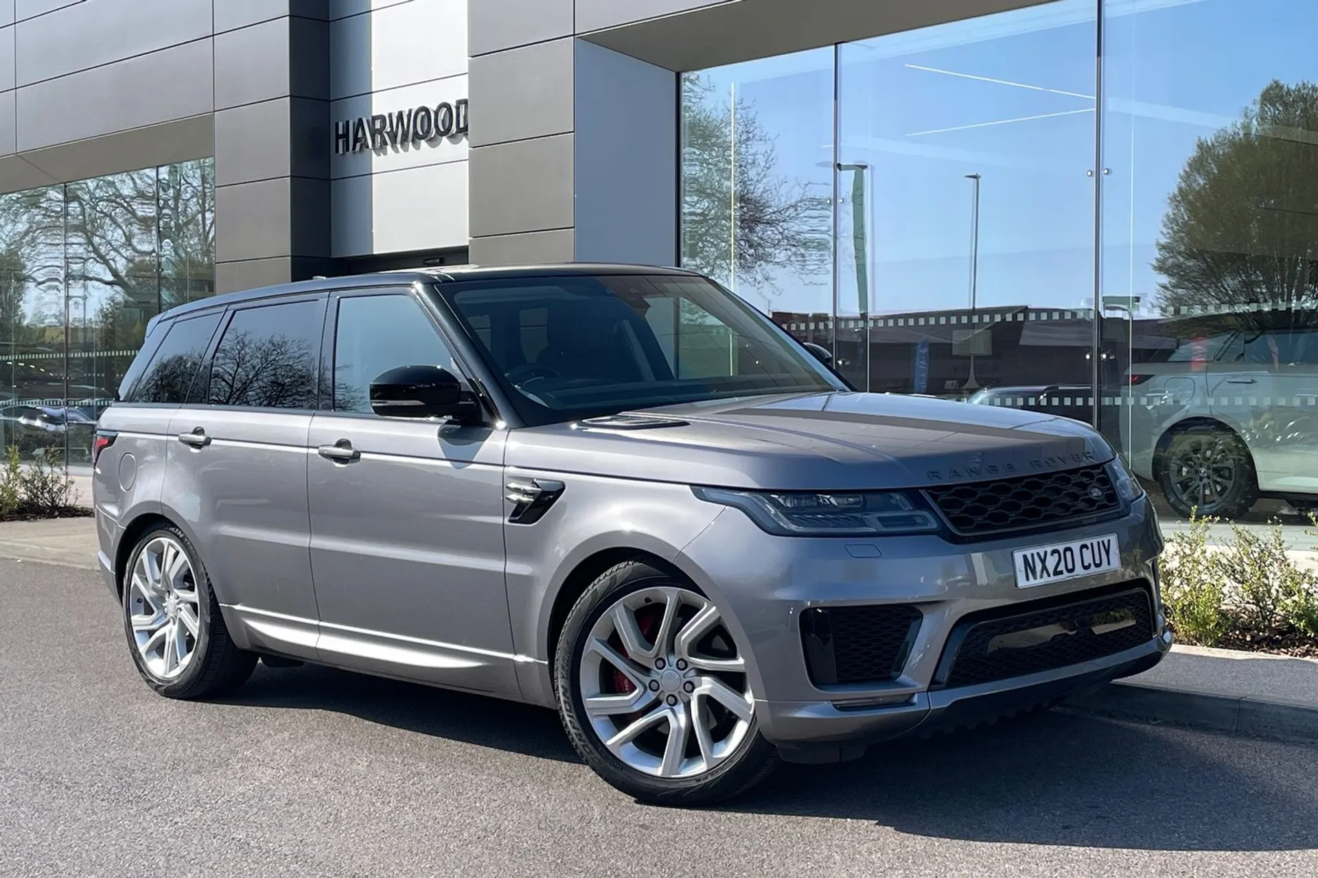 LAND ROVER RANGE ROVER SPORT focused image