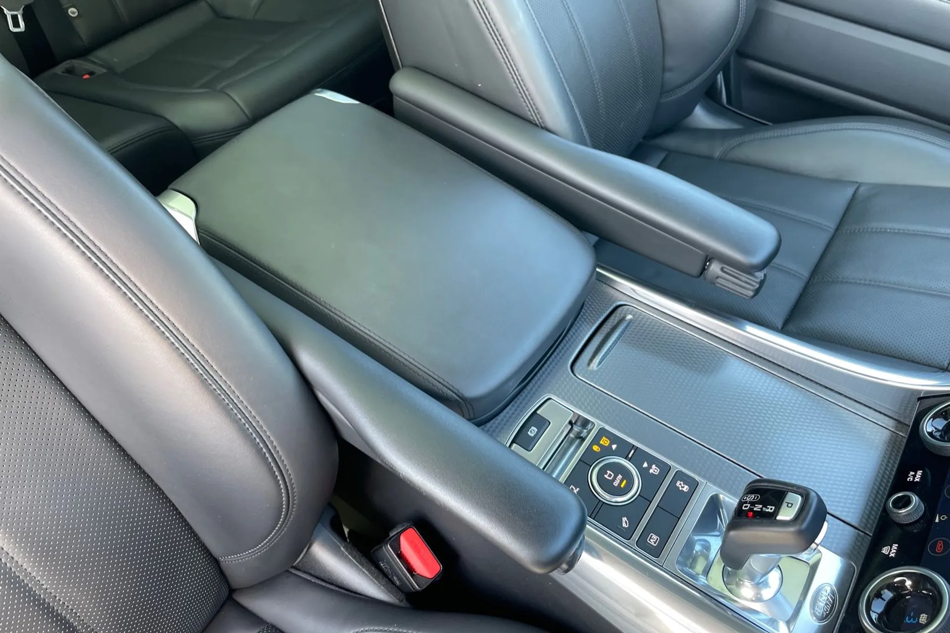 LAND ROVER RANGE ROVER SPORT thumbnail image number 35