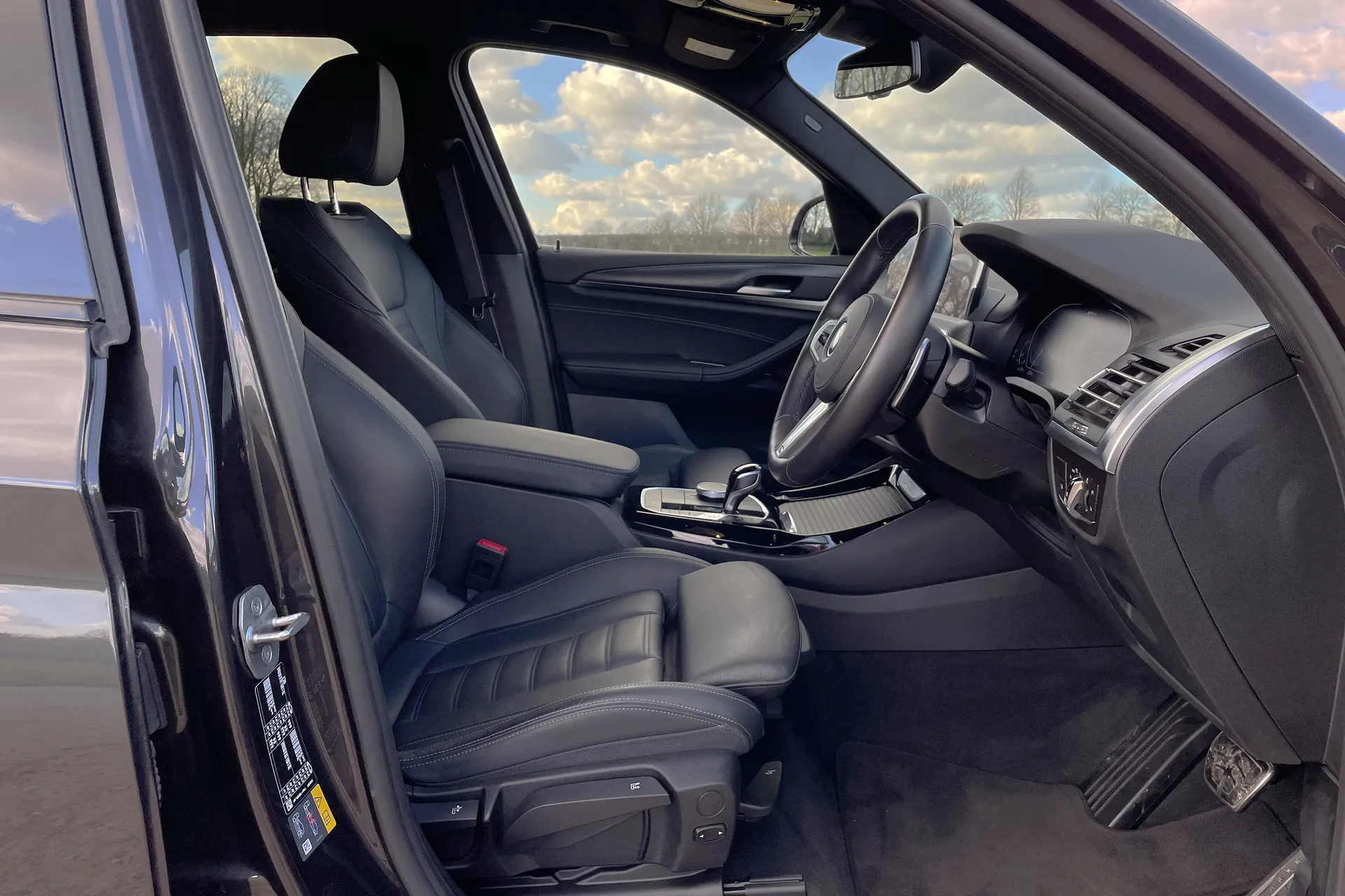 BMW X3 thumbnail image number 28