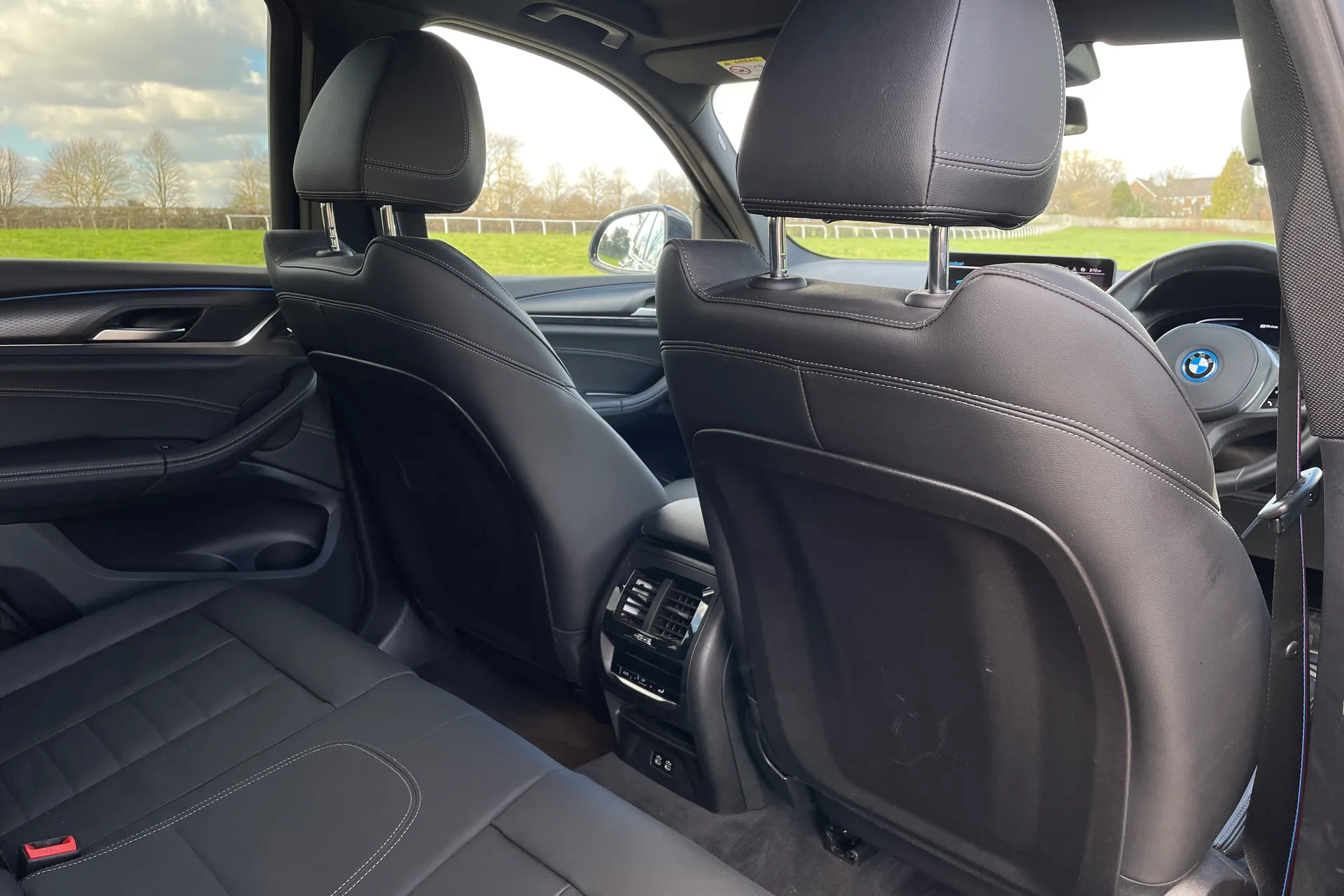 BMW X3 thumbnail image number 25