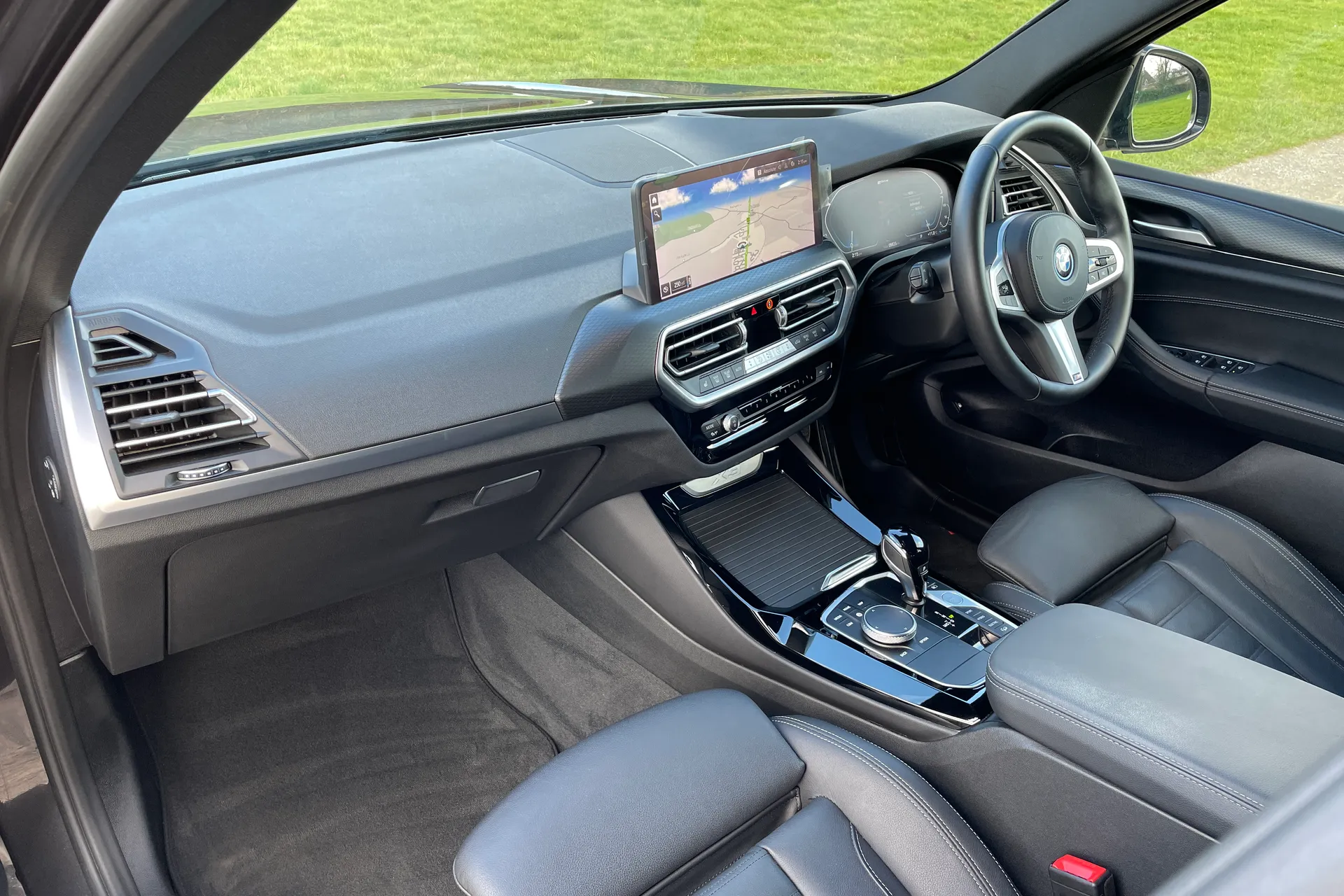 BMW X3 thumbnail image number 30