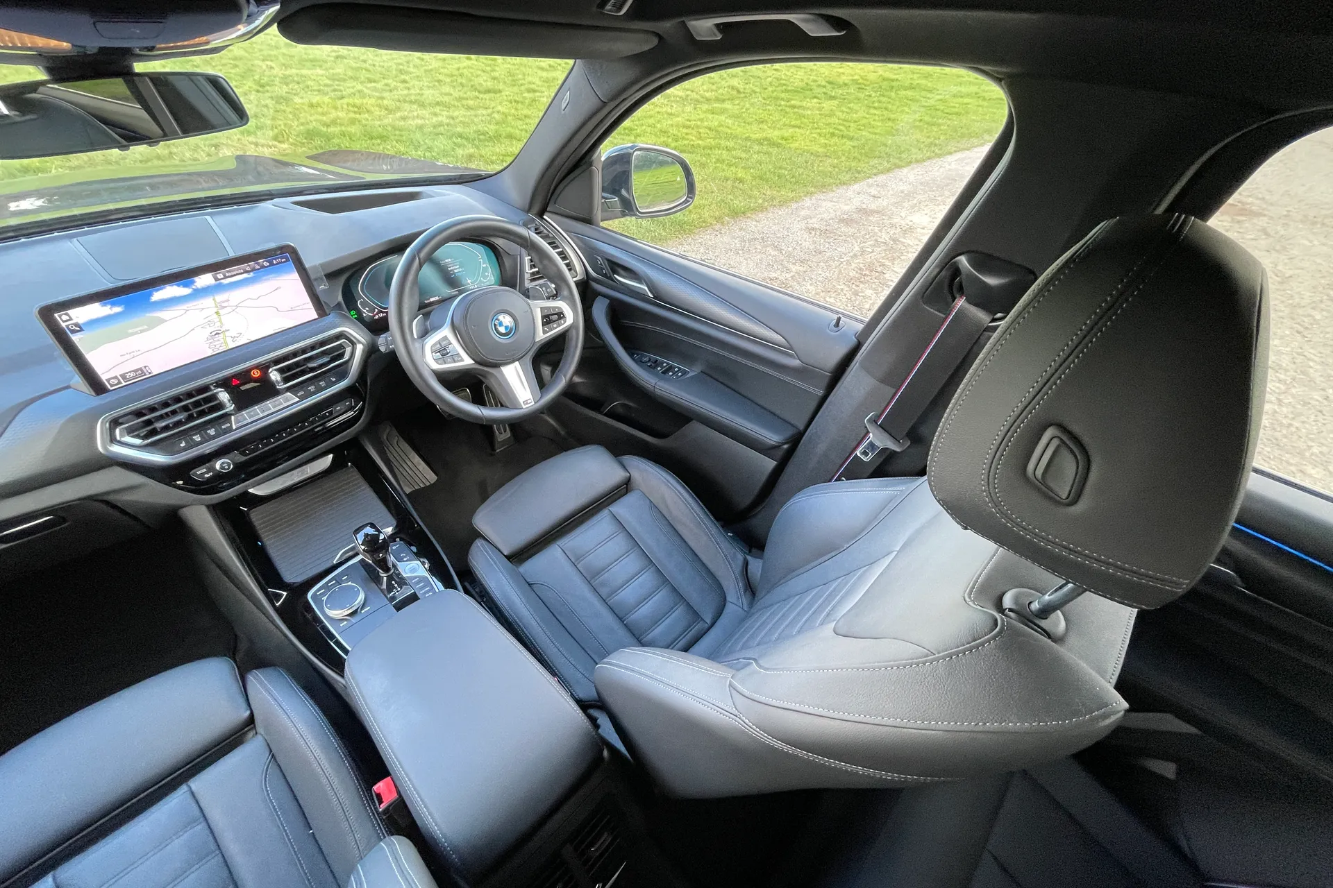 BMW X3 thumbnail image number 35