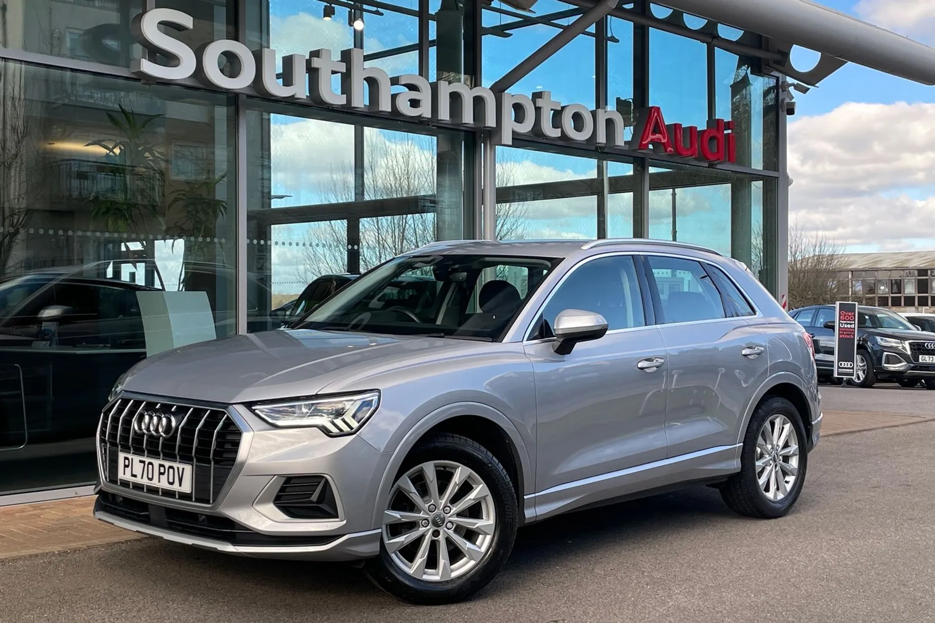 Audi Q3 thumbnail image number 10