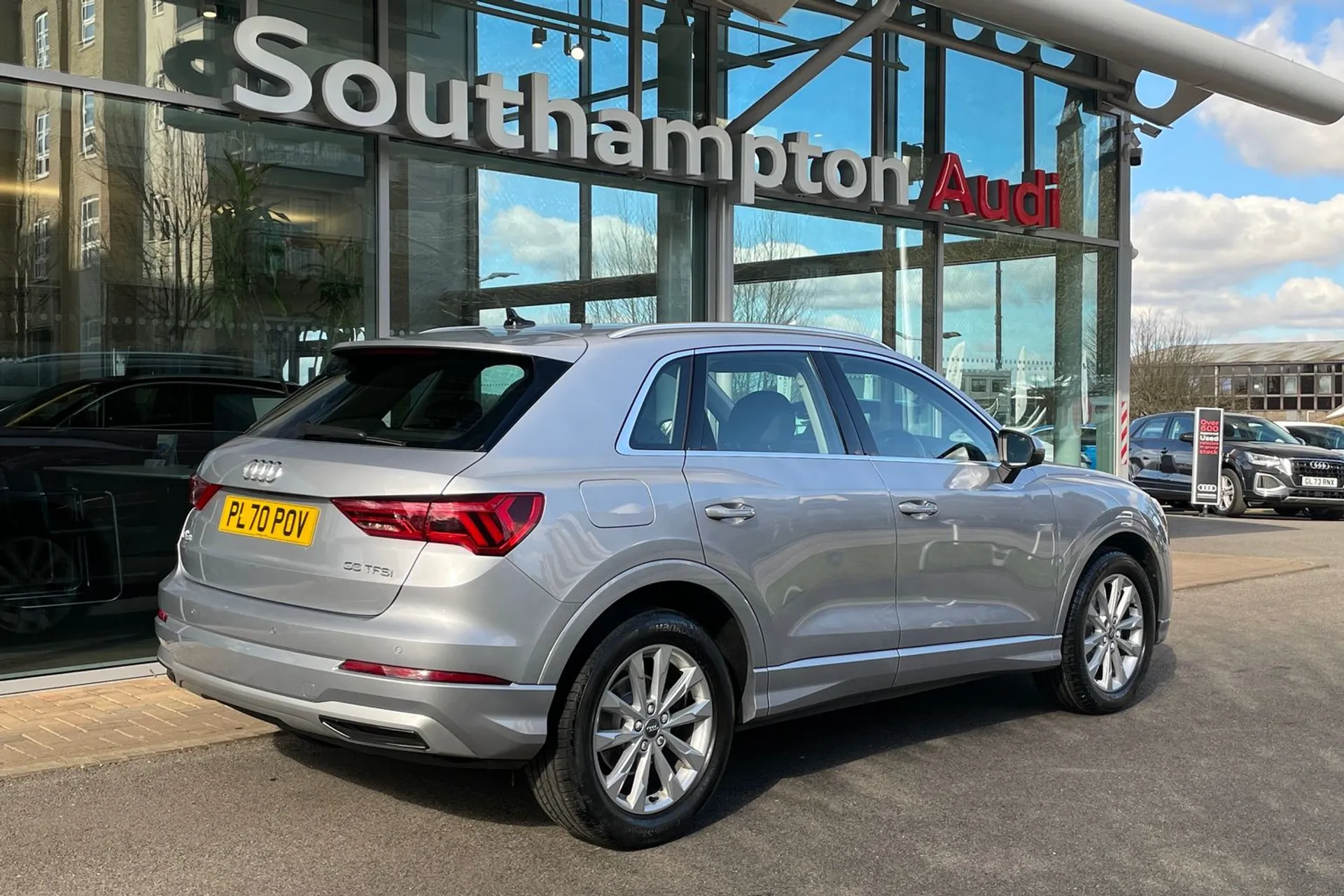Audi Q3 thumbnail image number 6