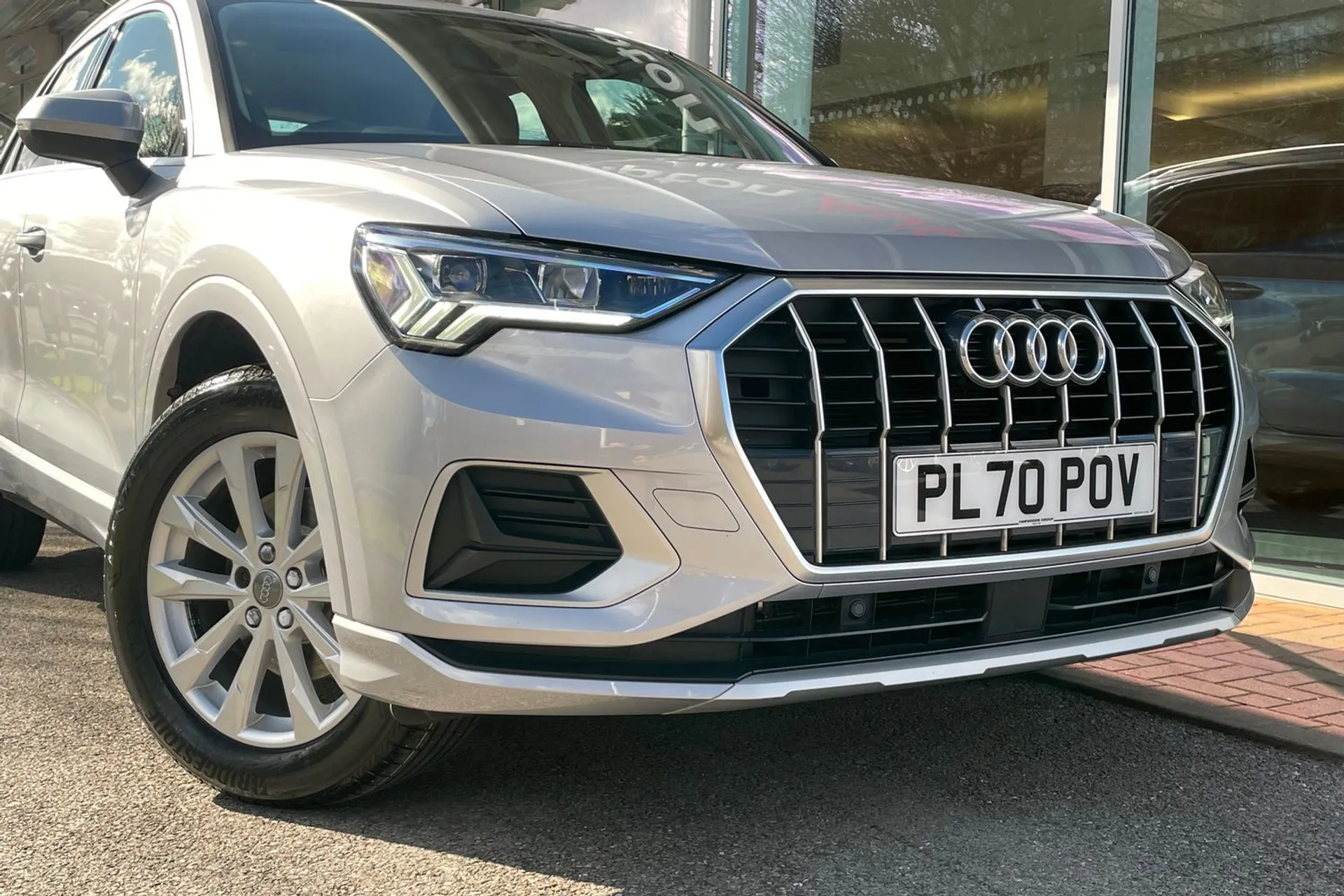 Audi Q3 thumbnail image number 17
