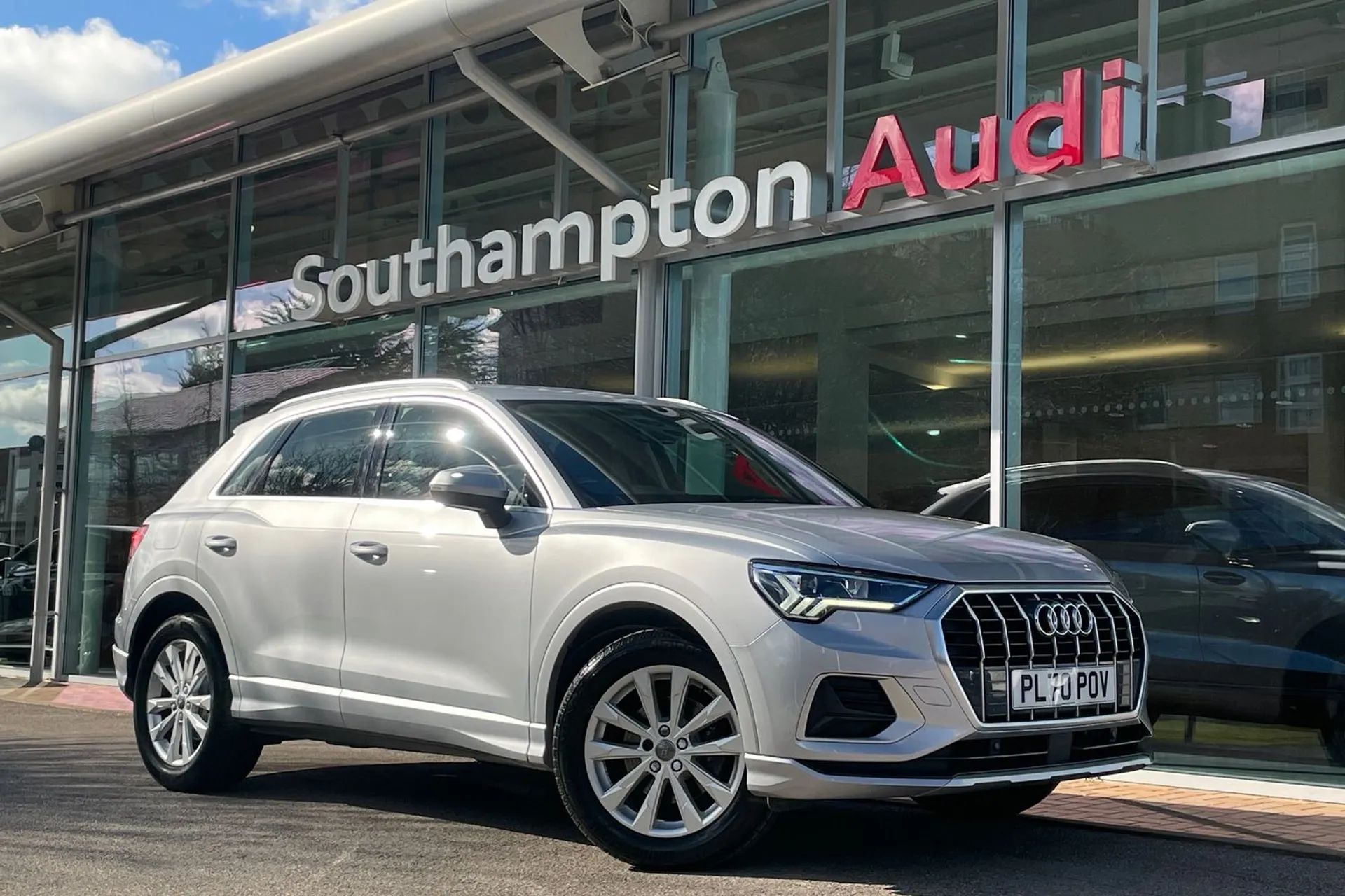Audi Q3 focused image