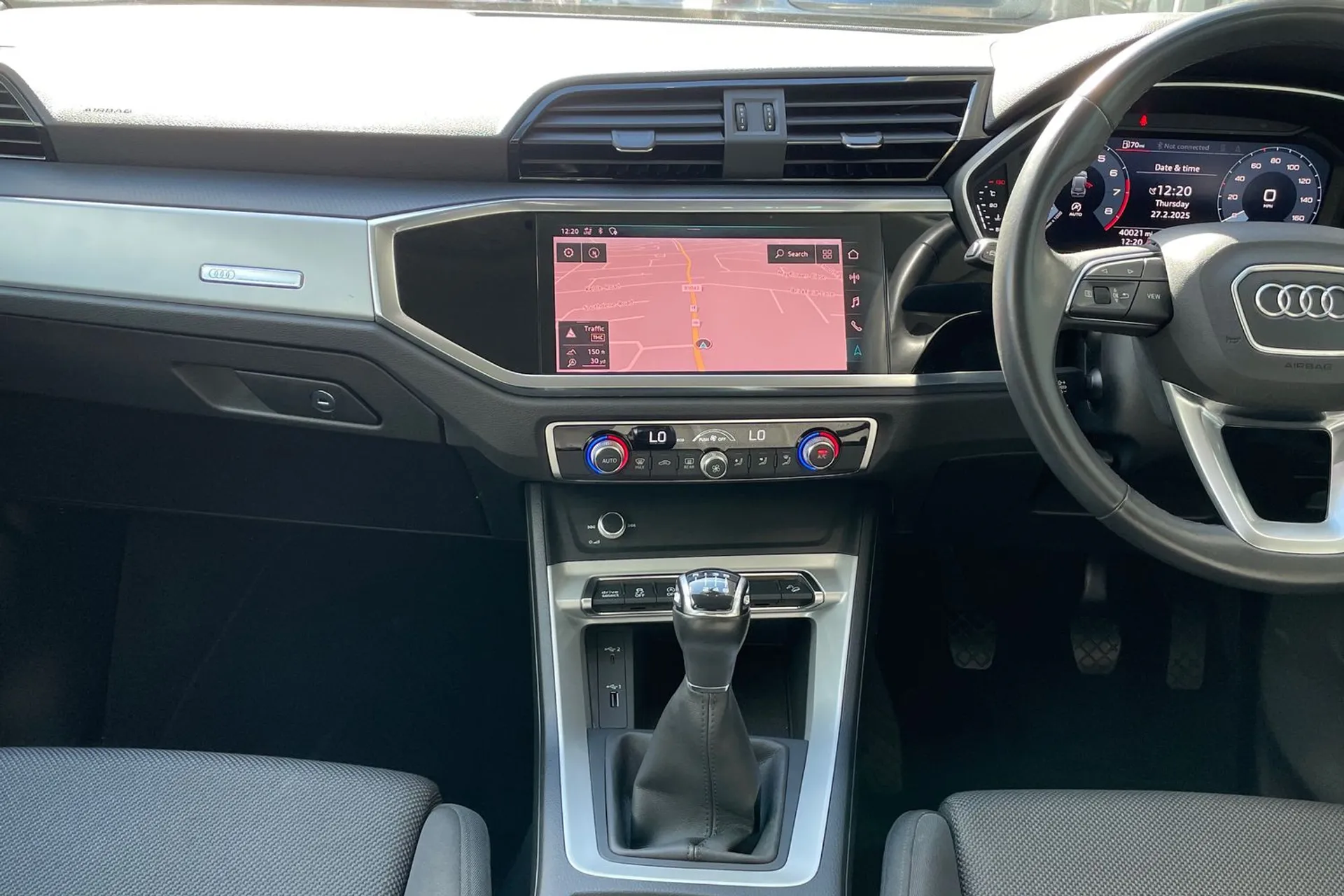 Audi Q3 thumbnail image number 35
