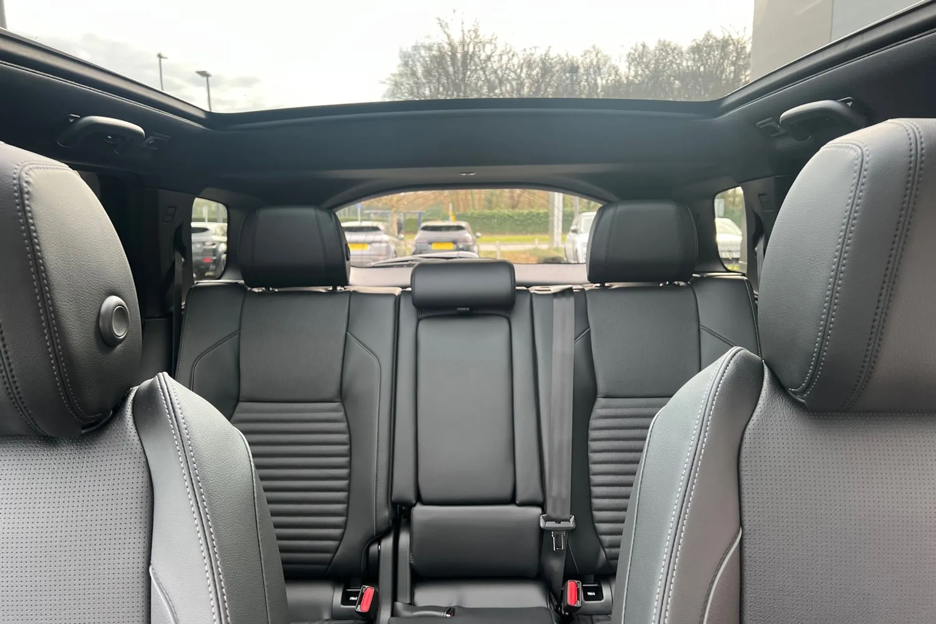 LAND ROVER DISCOVERY SPORT thumbnail image number 38