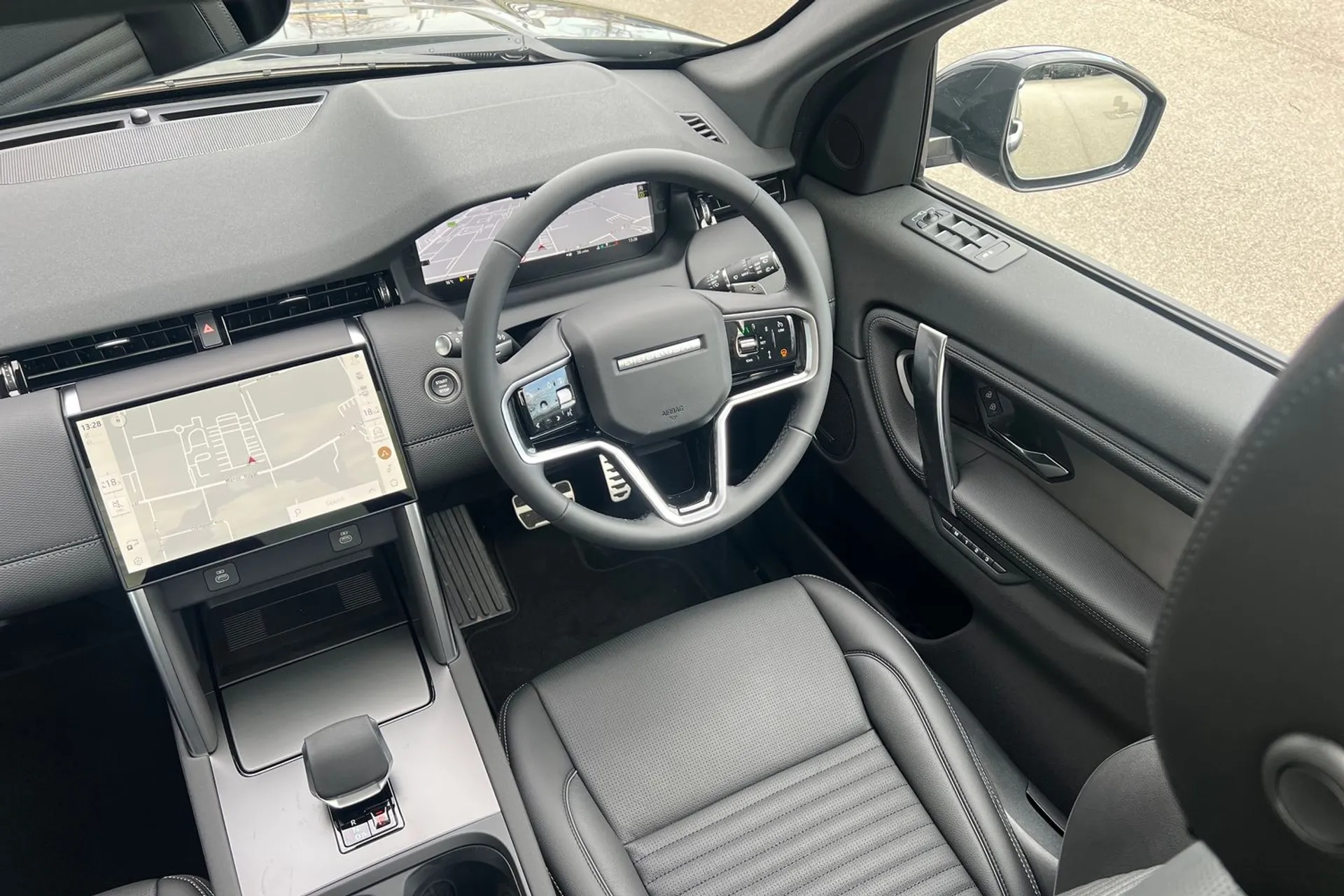 LAND ROVER DISCOVERY SPORT thumbnail image number 26