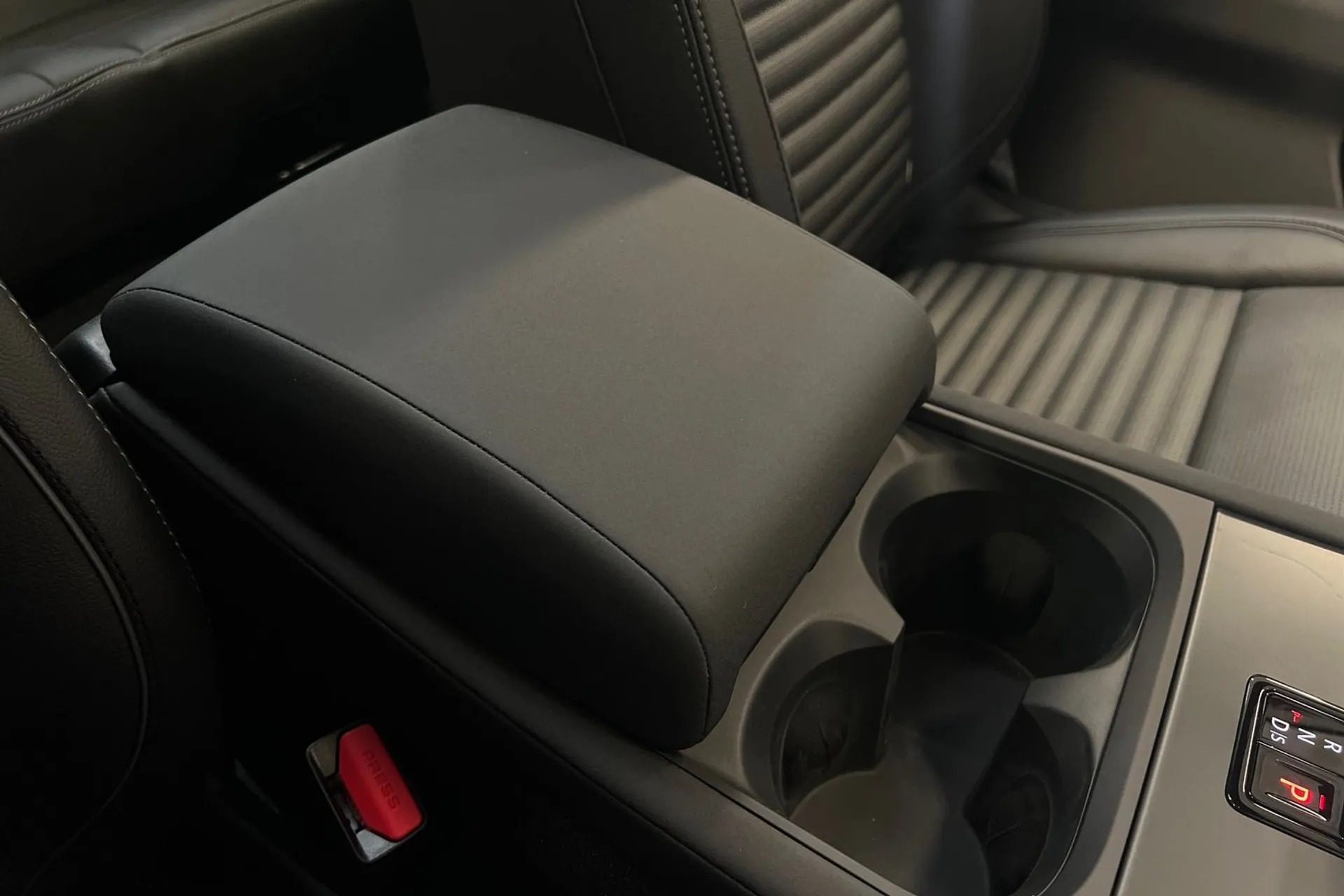 LAND ROVER DISCOVERY SPORT thumbnail image number 49