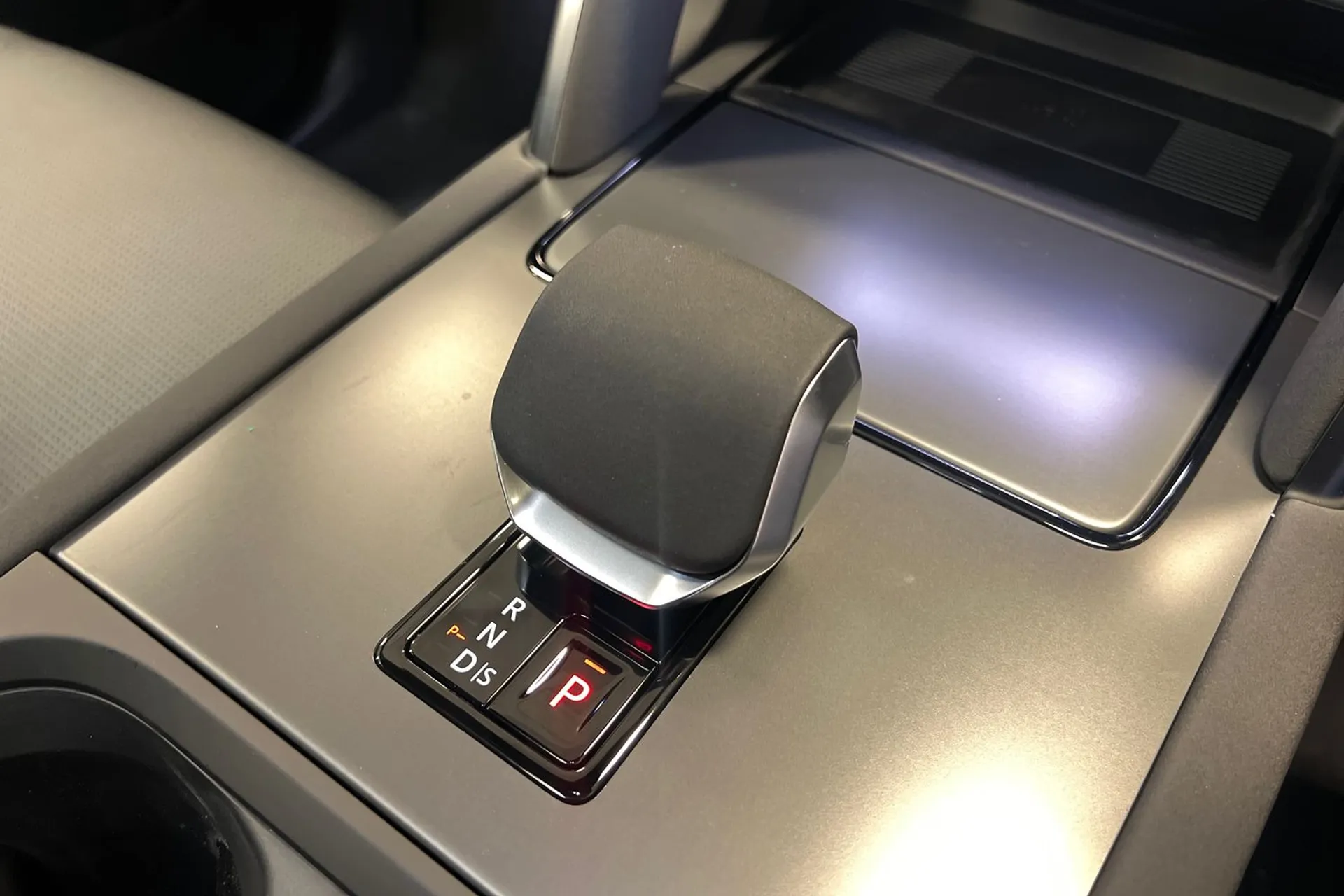 LAND ROVER DISCOVERY SPORT thumbnail image number 23