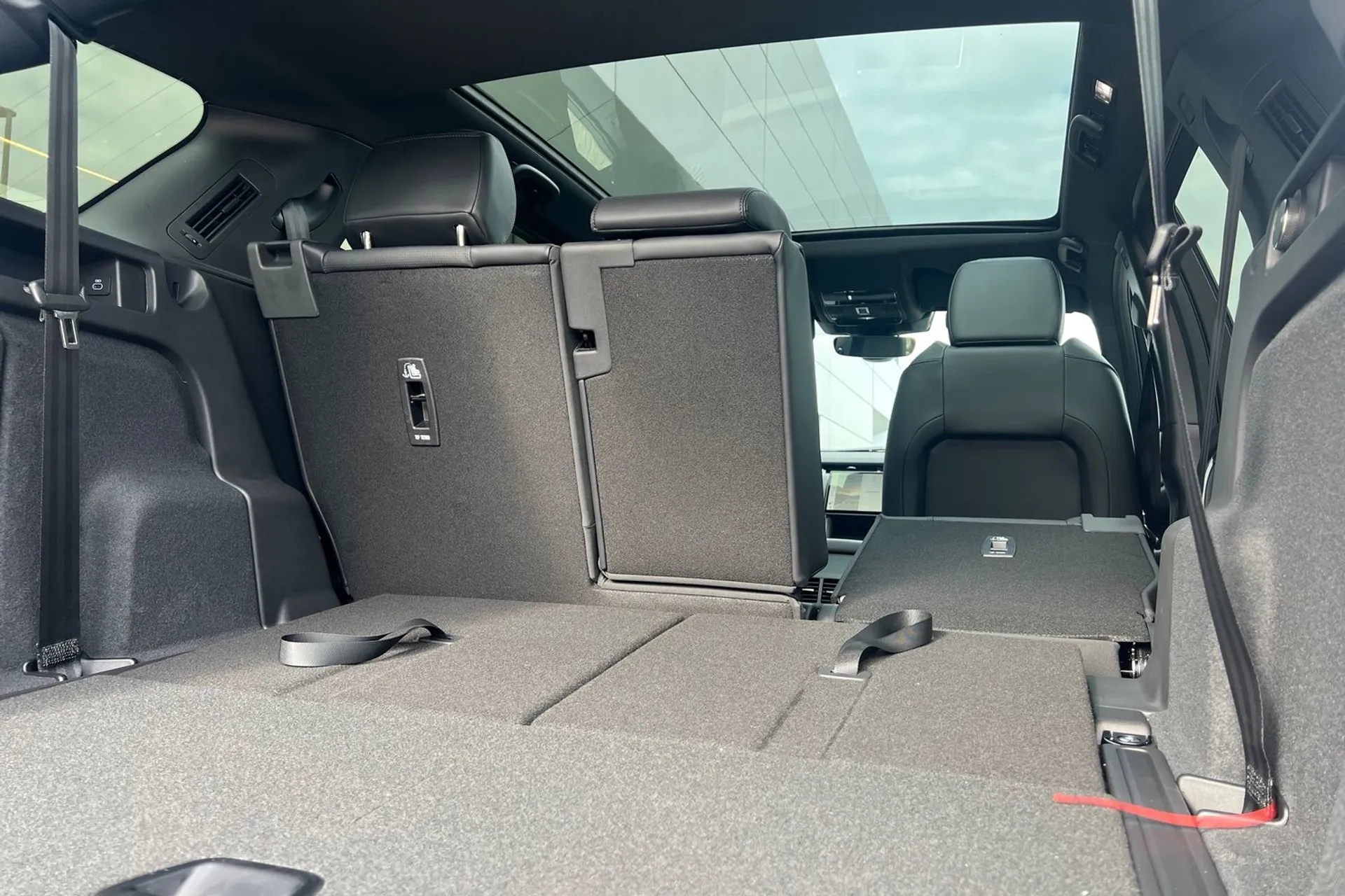 LAND ROVER DISCOVERY SPORT thumbnail image number 32