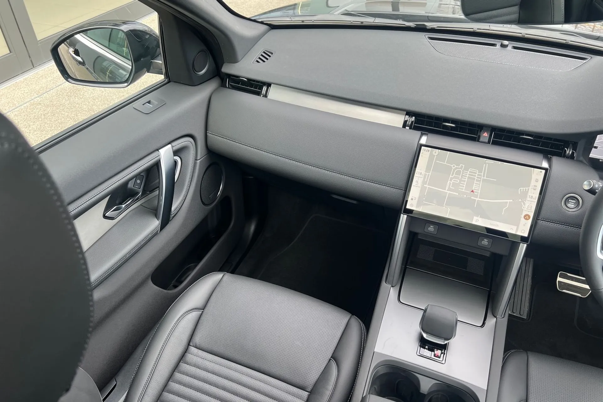 LAND ROVER DISCOVERY SPORT thumbnail image number 22