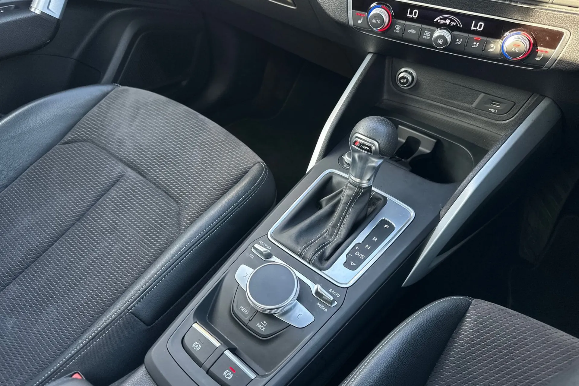 Audi Q2 thumbnail image number 43