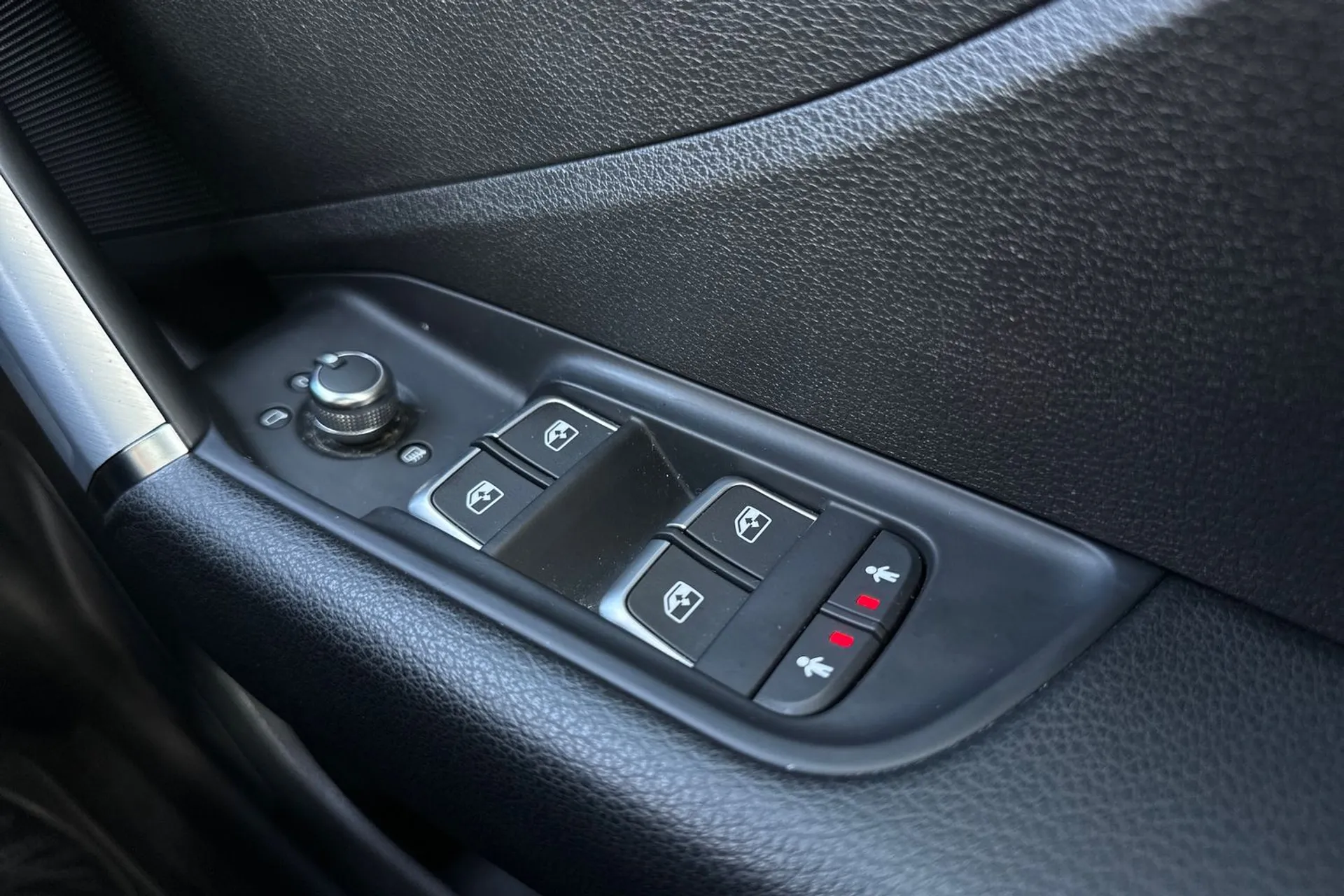 Audi Q2 thumbnail image number 19