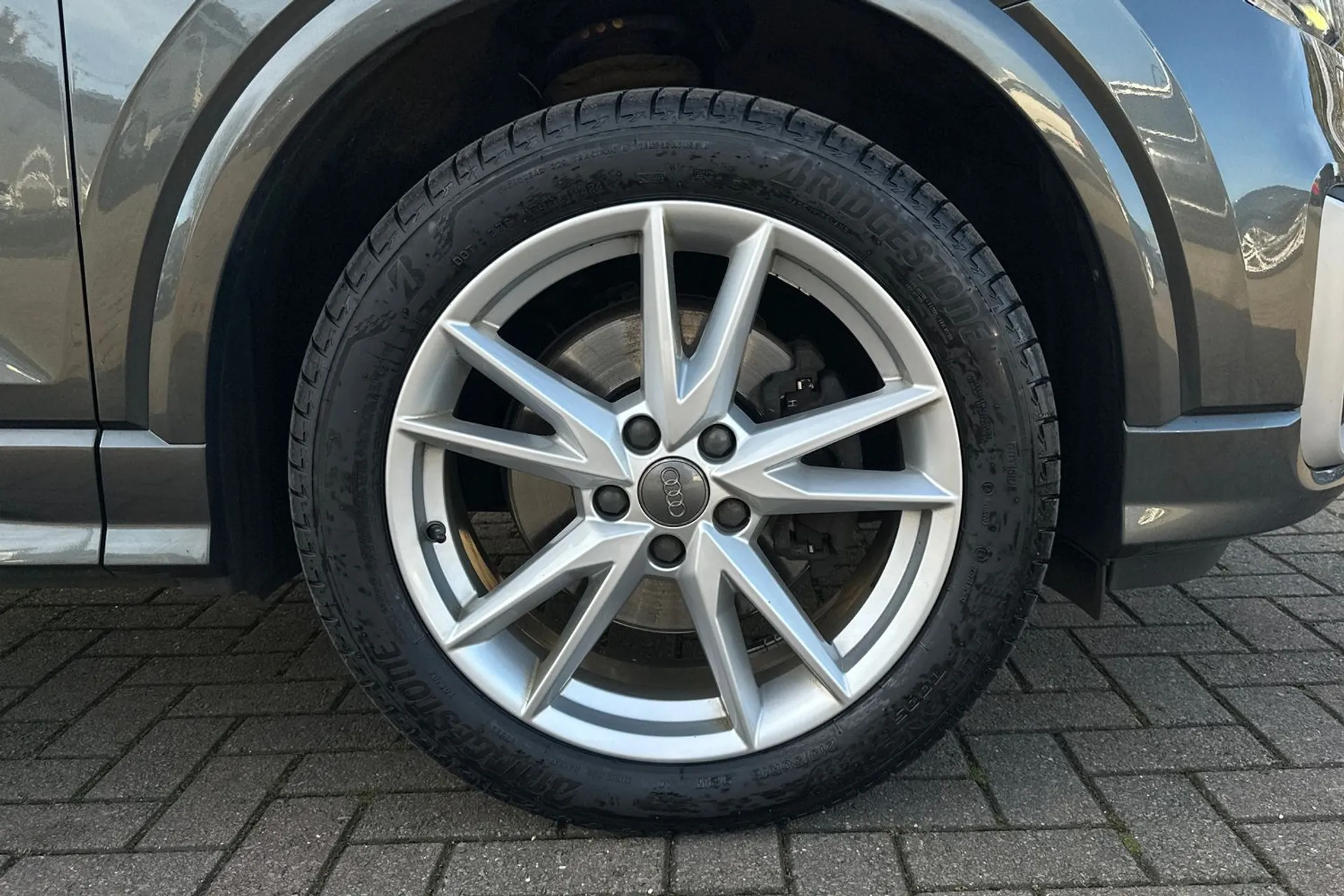 Audi Q2 thumbnail image number 11
